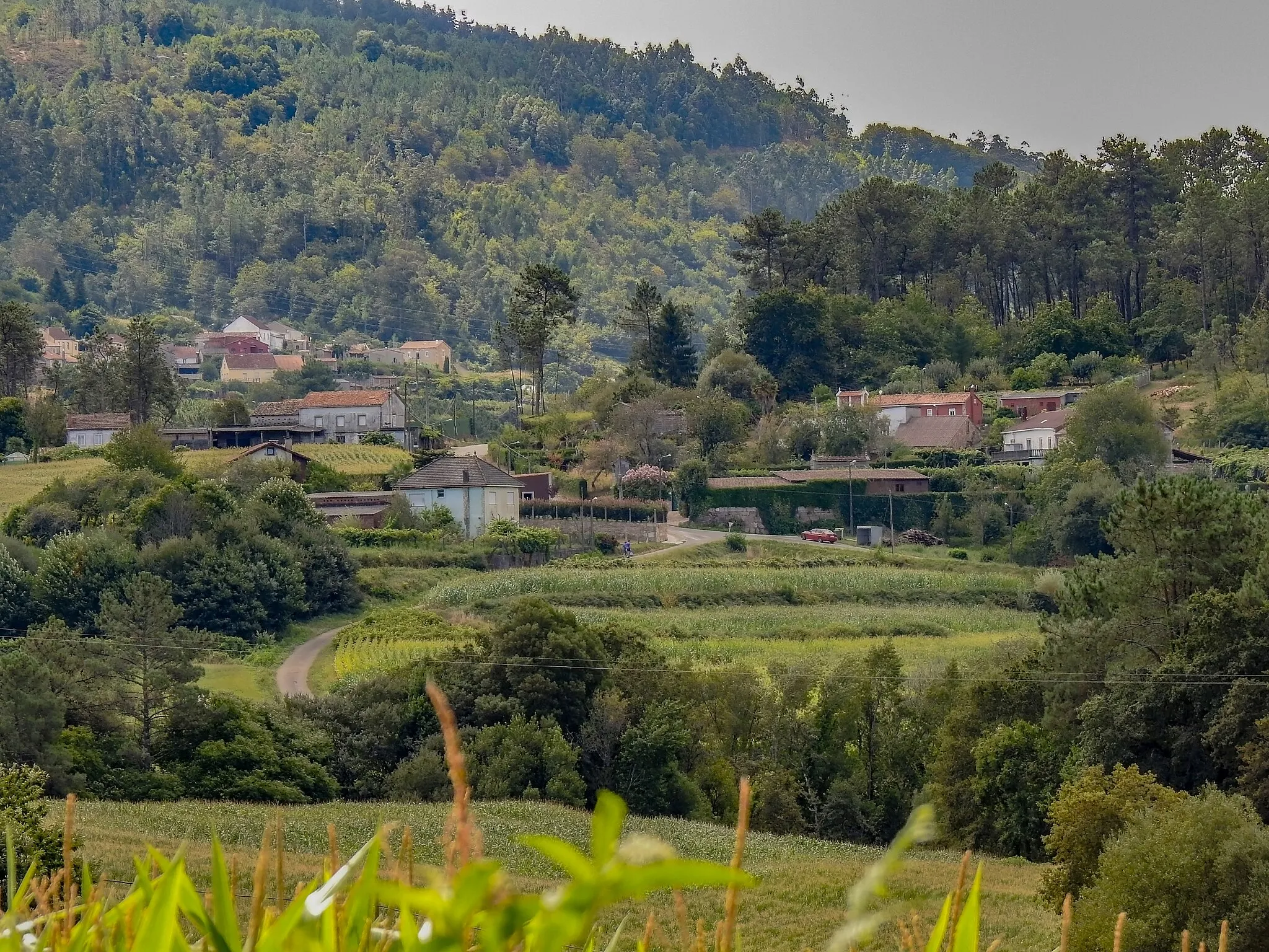 Photo showing: Vista general de la aldea de Maxide en el municipio de Lousame, A Coruña