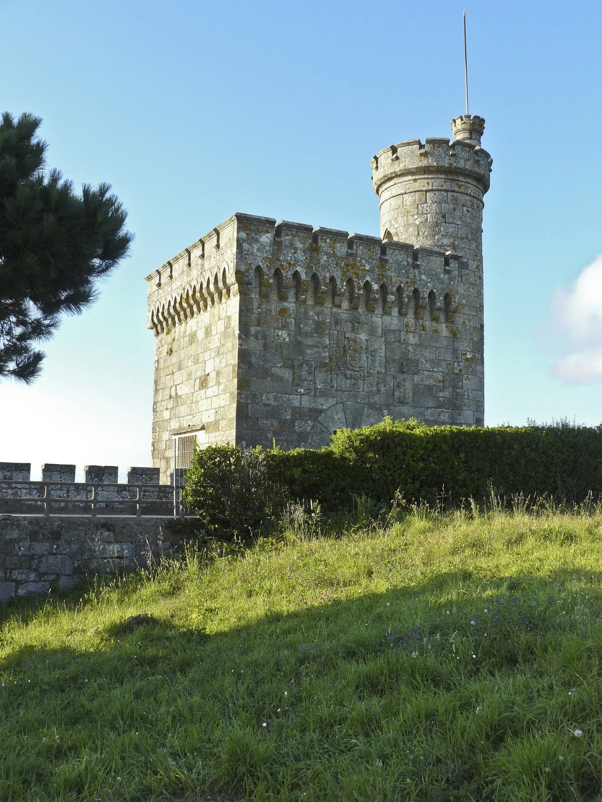 Photo showing: Tower of the Castle of Monterreal, Baiona, Galicia