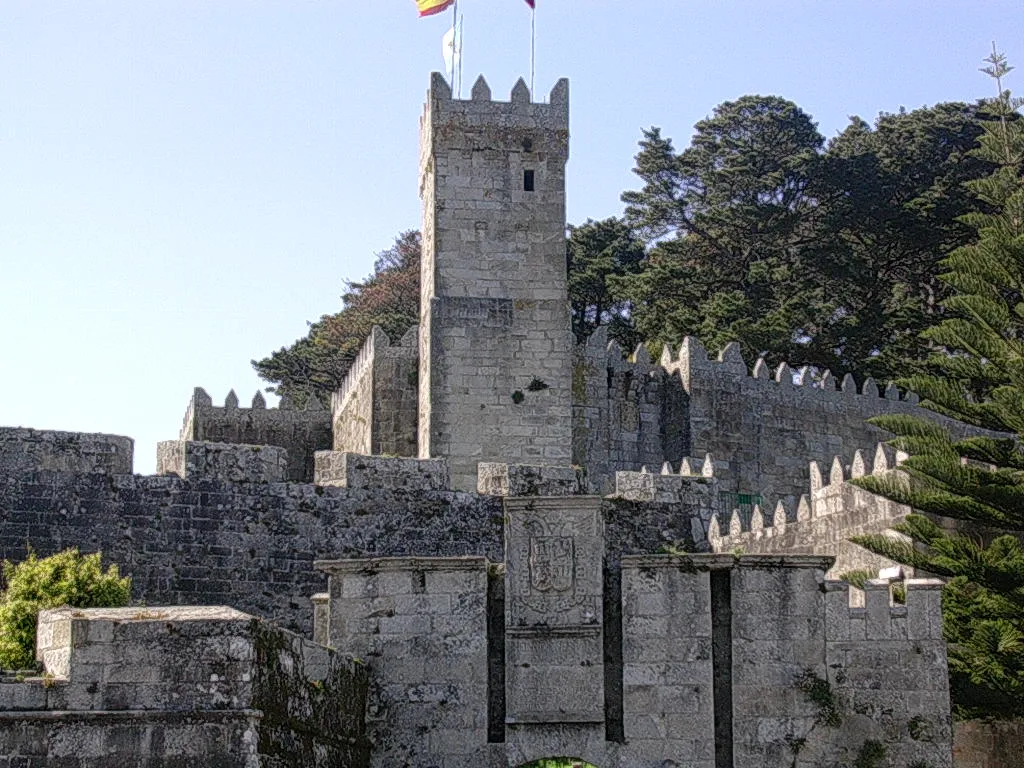 Photo showing: Muralla do Castelo de Monterreal - Baiona