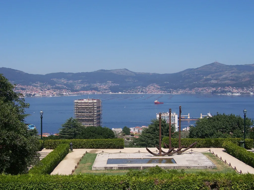 Photo showing: Vista de la ría de Vigo en las cercanías del museo O Castro de Vigo