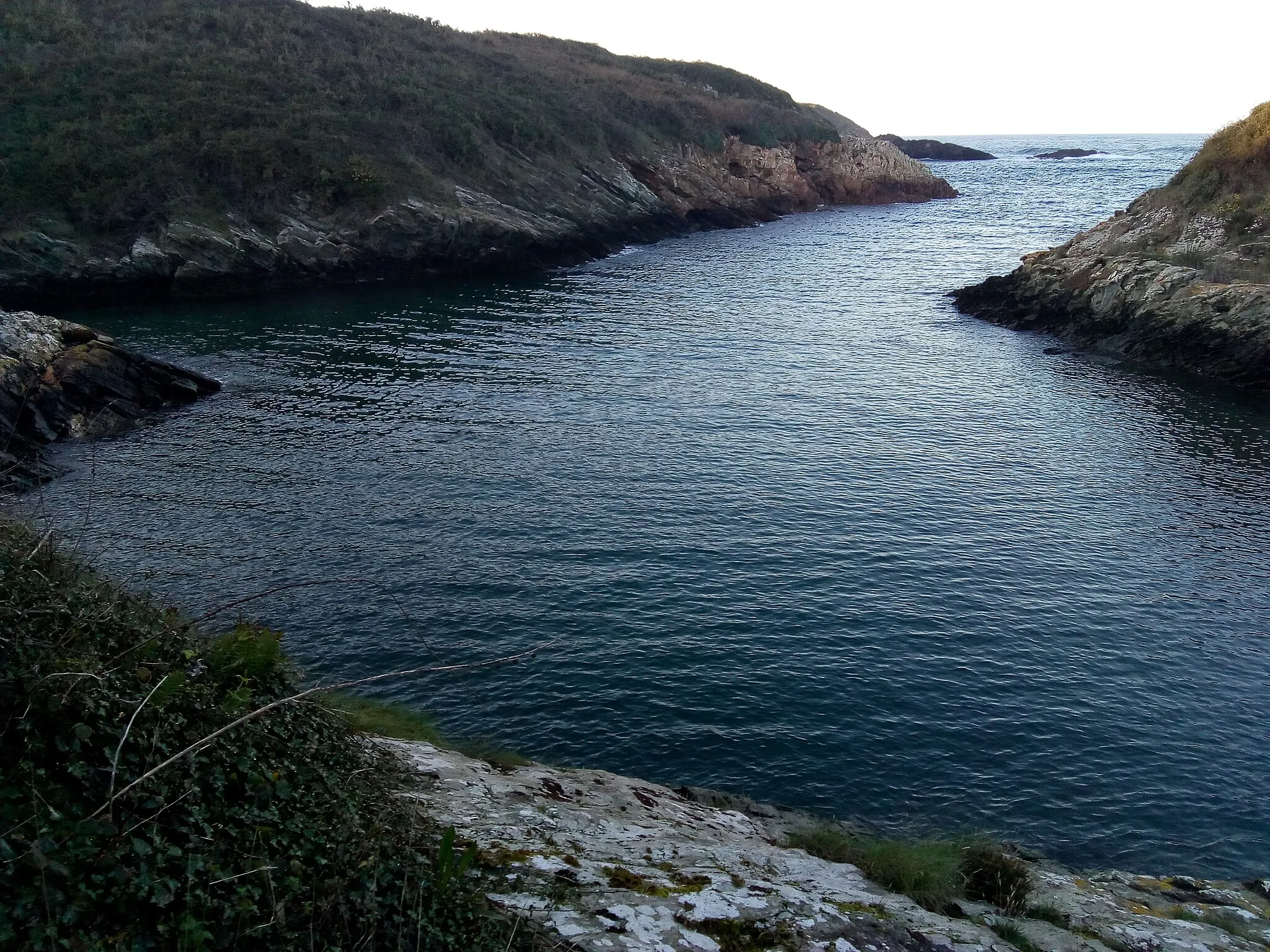 Photo showing: Desembocadura do río de Vilaselán (Ribadeo) no mar Cantábrico