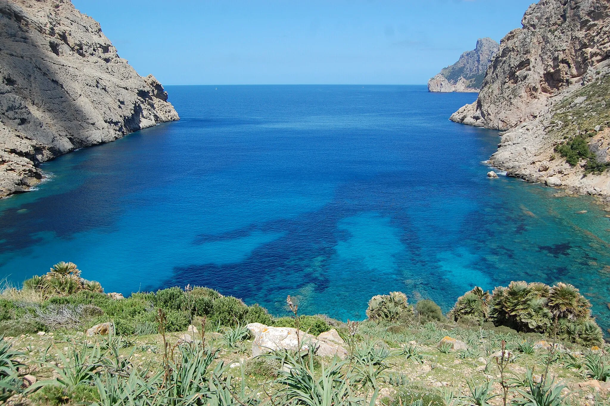 Photo showing: Cala Boquer, at the North-Eastern end of the Boquer Valley, near Port de Pollença, Majorca.