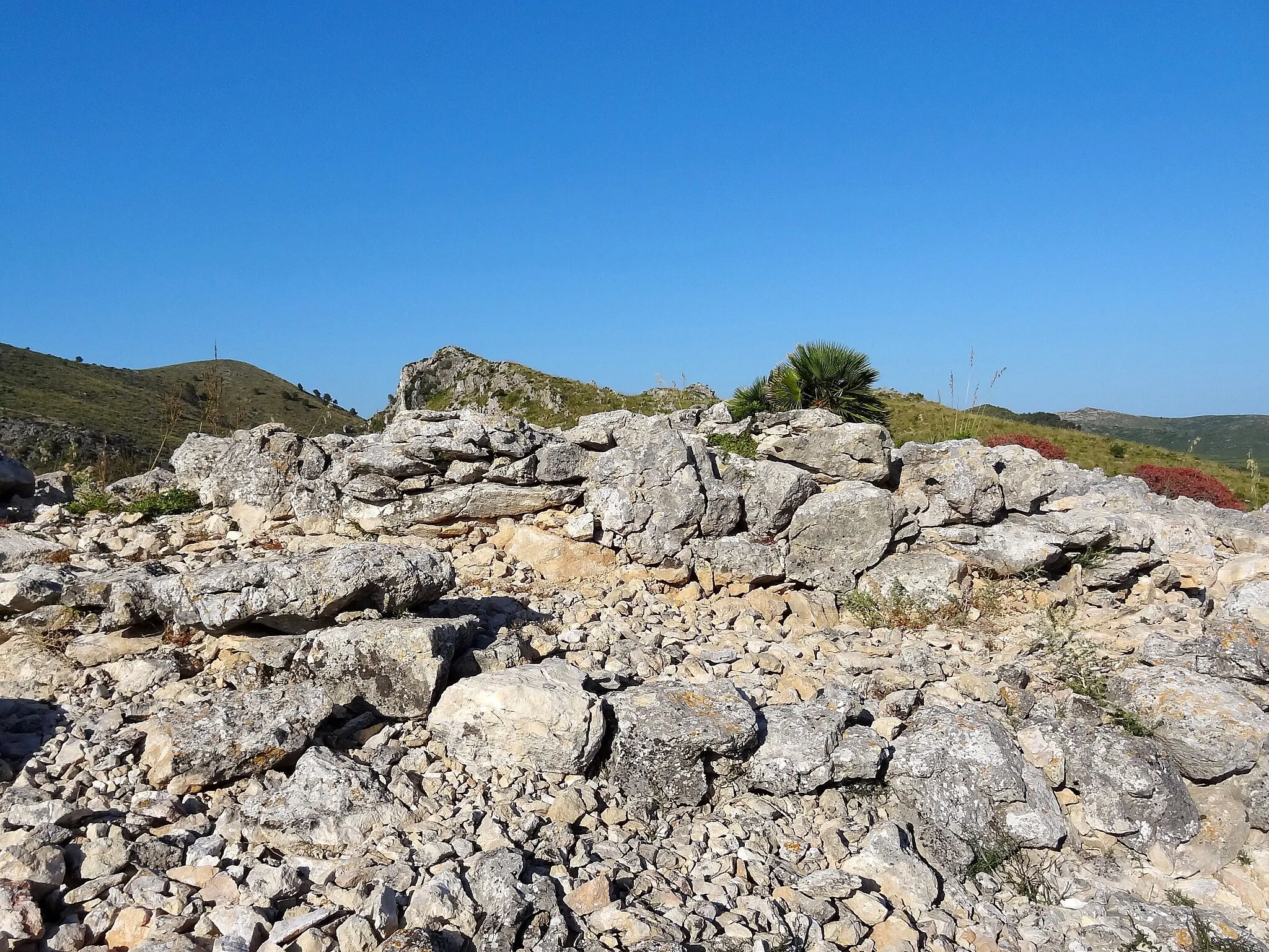 Photo showing: Talaiot auf dem Puig Figuer, Gemeinde Artà, Mallorca, Spanien