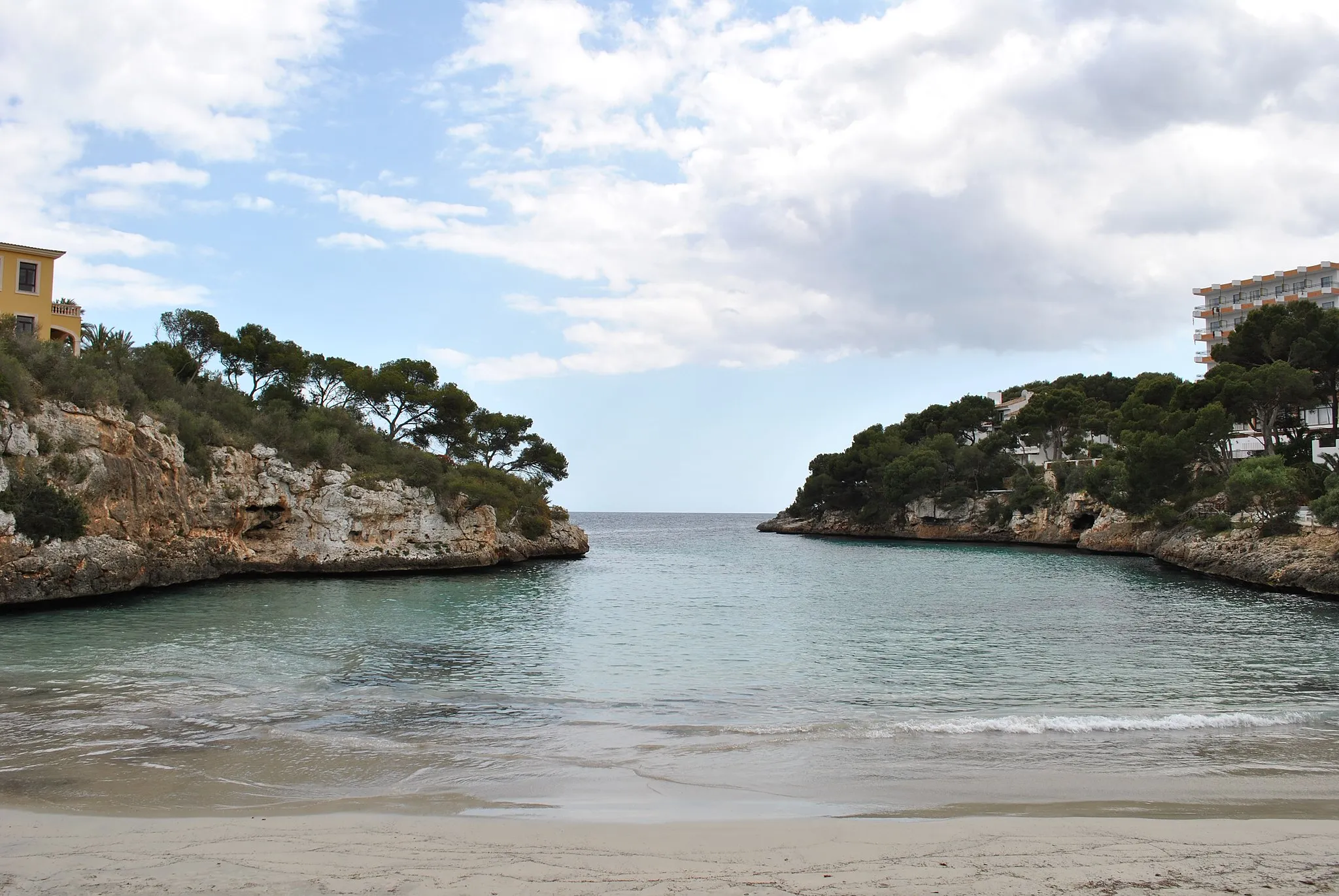 Photo showing: This is a a photo of a beach in the Balearic Islands, Spain, with id: