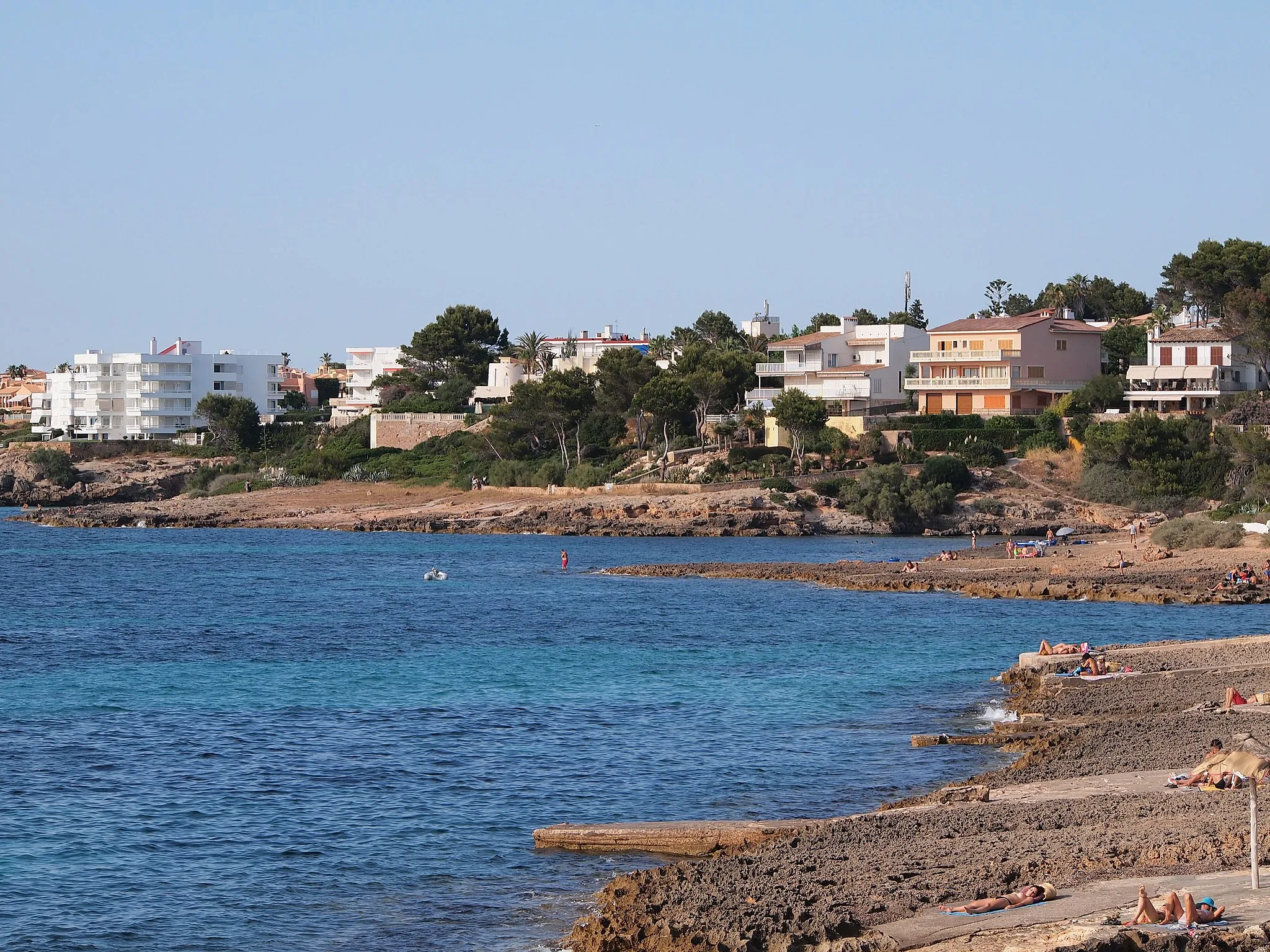 Photo showing: Urbanització de Cala Blava, Llucmajor, Mallorca, des del sud.