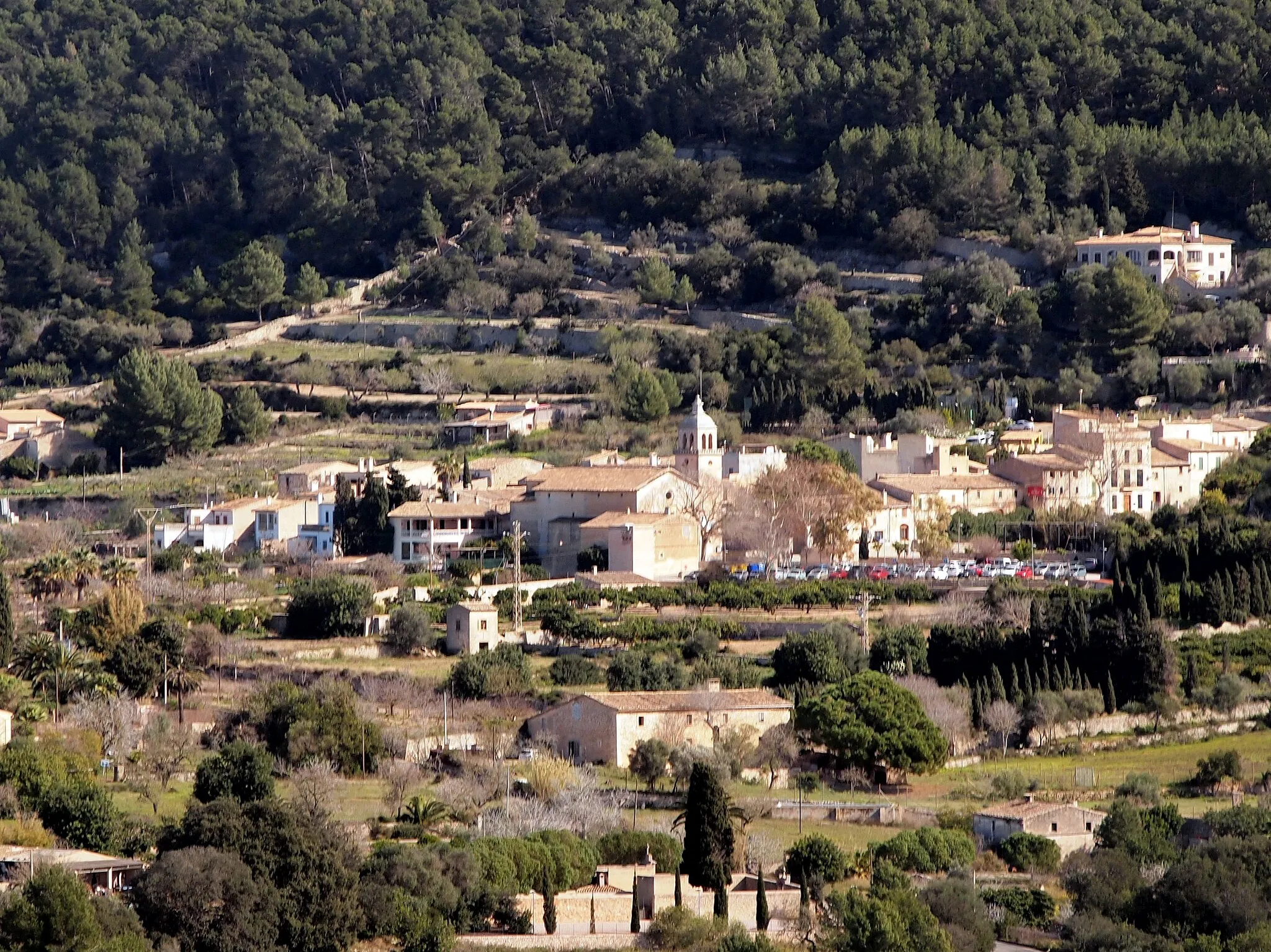 Photo showing: Llogaret de Randa (Algaida, Mallorca) des de la Serra de Galdent.