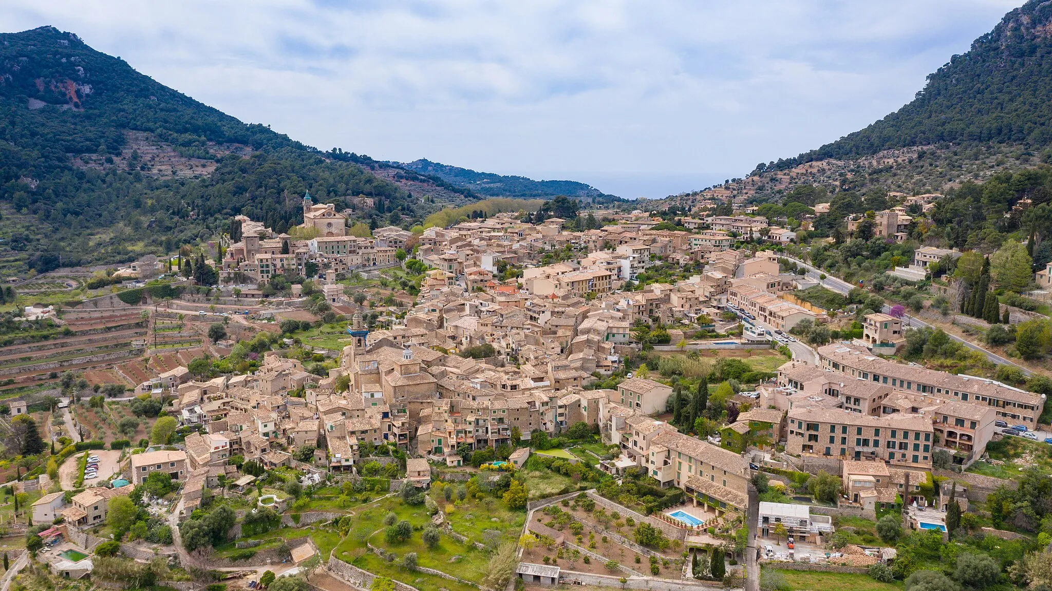 Photo showing: Blick auf das Dorf Valldemossa auf der Insel von Mallorca, Spanien
