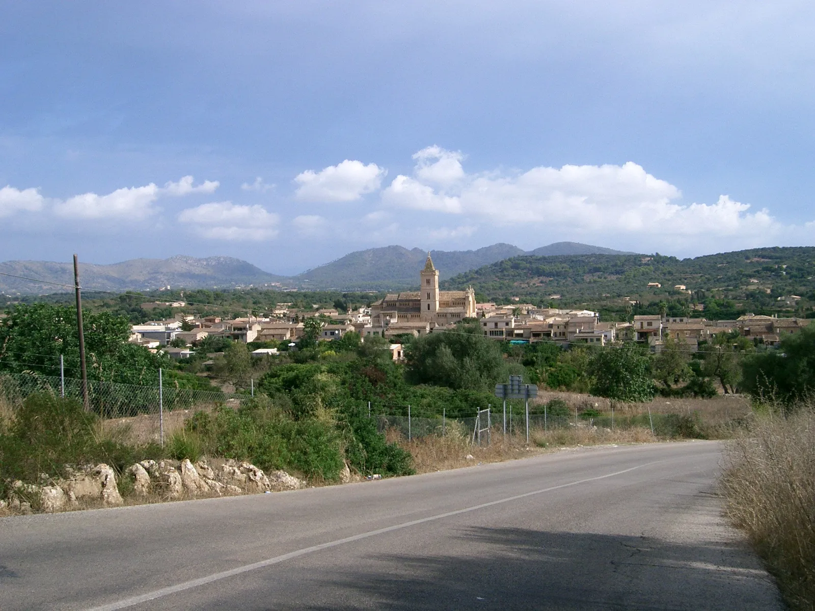 Photo showing: Son Carrió, a Mallorca des de la carretera que duu a ca:Portocristo.