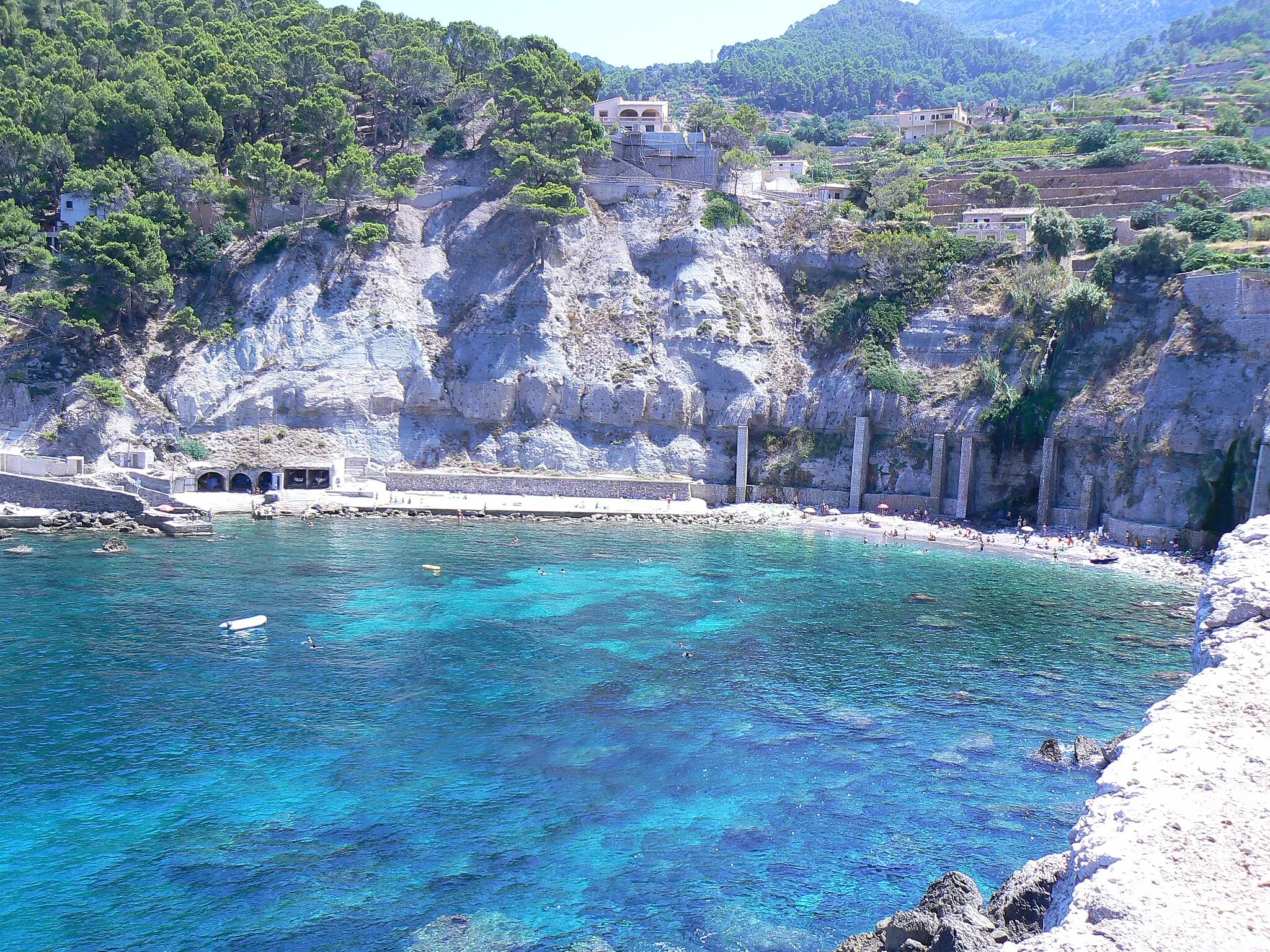 Photo showing: Vista panorámica de Cala Banyalbufar