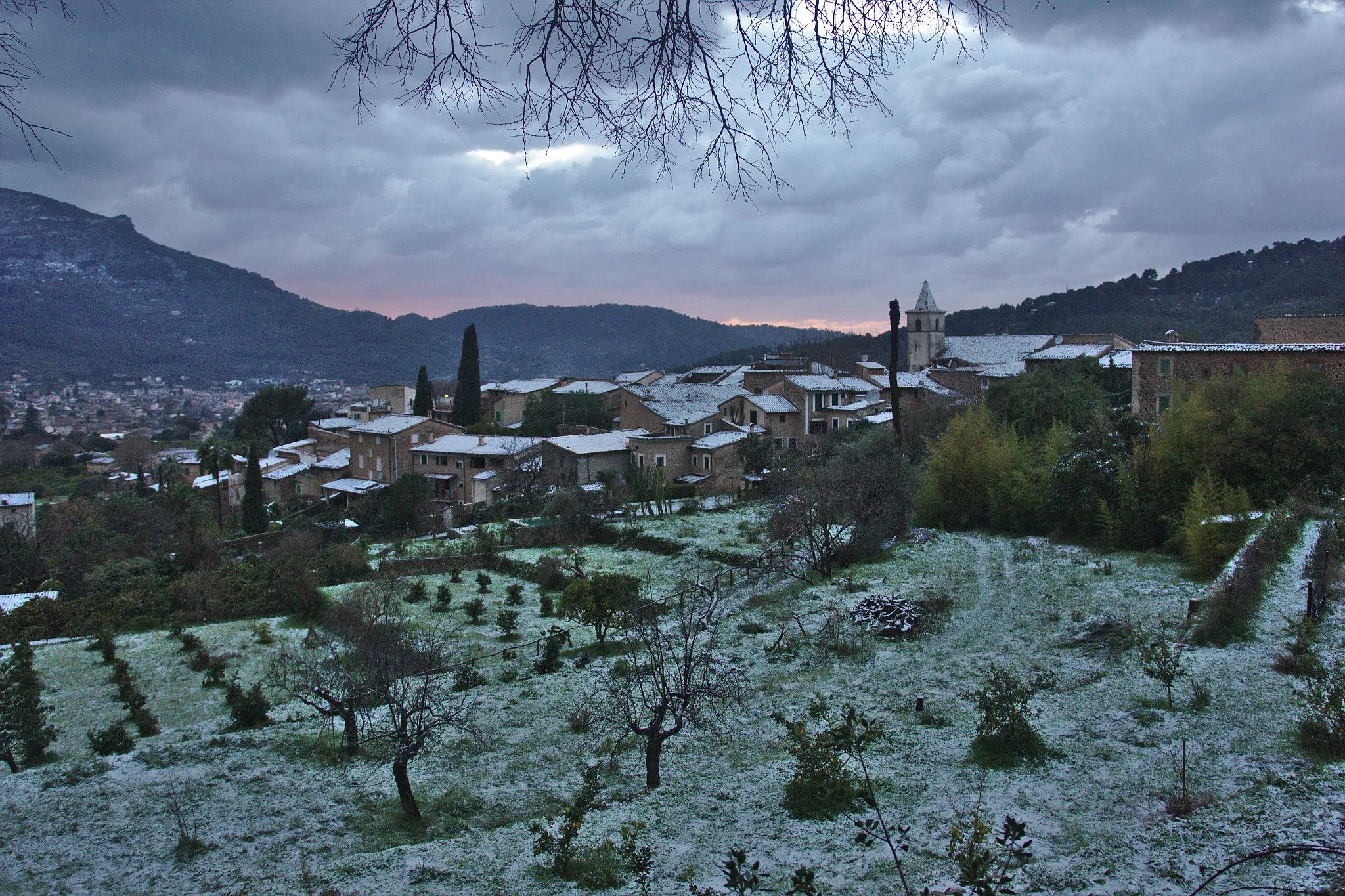 Photo showing: 500px provided description: After two years finally the snow covered again the small village of Biniaraix [#sunset ,#cold ,#nature ,#snow ,#home ,#Spain ,#Mallorca ,#S?ller ,#Biniaraix]