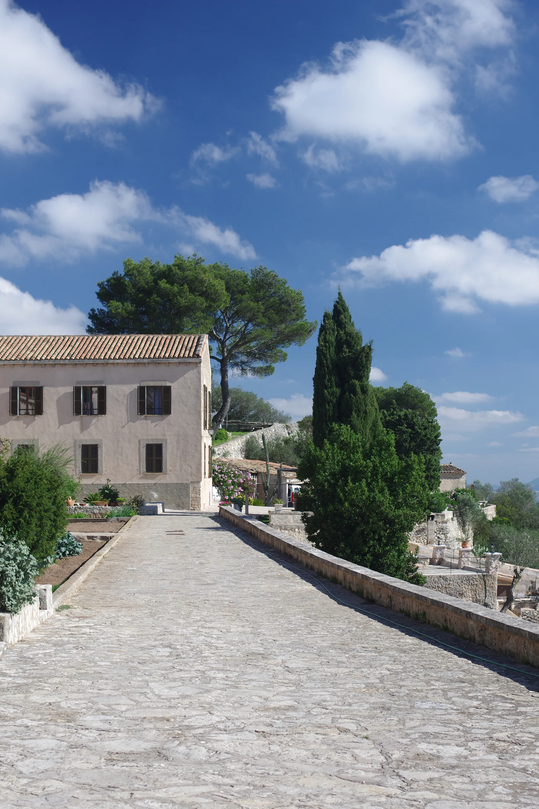 Photo showing: 500px provided description: Randa Monastery [#Spain ,#Mallorca ,#Baleares ,#Monastery ,#Espana ,#Randa]