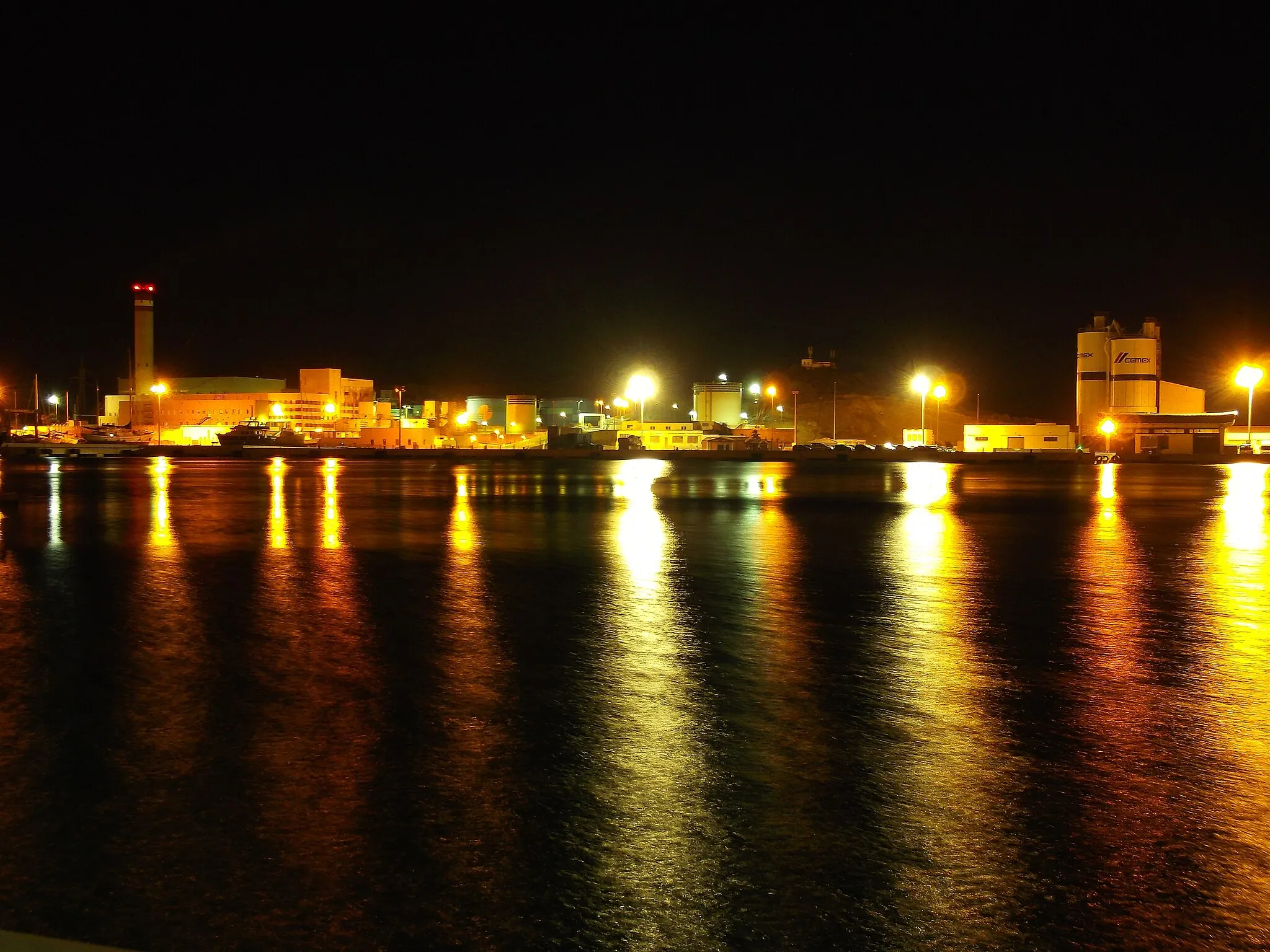 Photo showing: GESA Port Mahon Minorca night