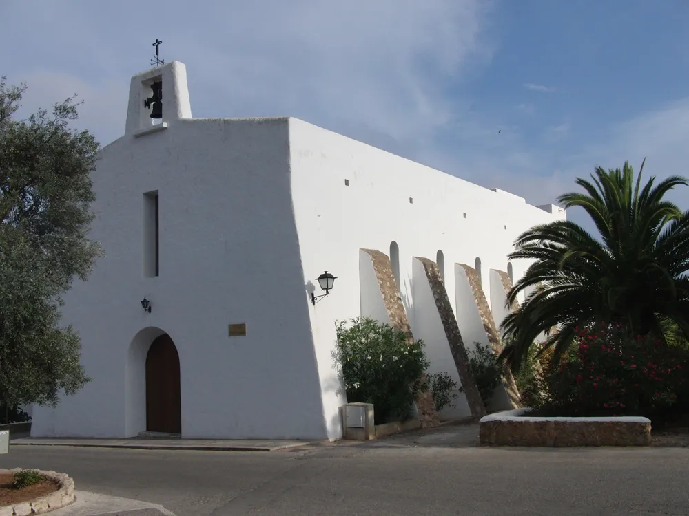 Photo showing: Kirche von Es Cubells an der Plaça Pere Francesc Palau i Riquer, Ibiza; 07.11