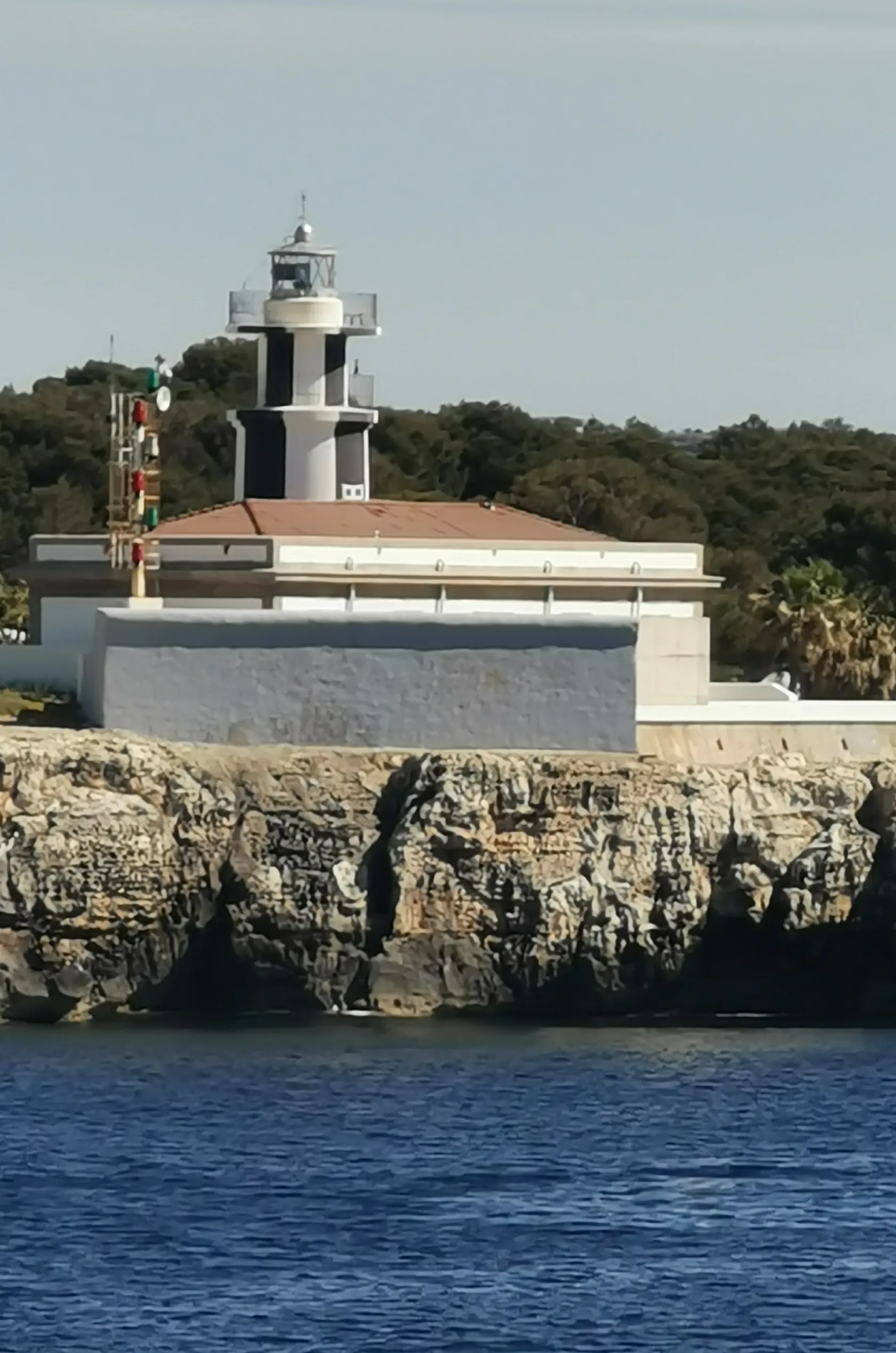 Photo showing: location of photographer Spain Islas Baleares Menorca municipio Ciudadela/Ciutadella Tarragona Port

lighthouse