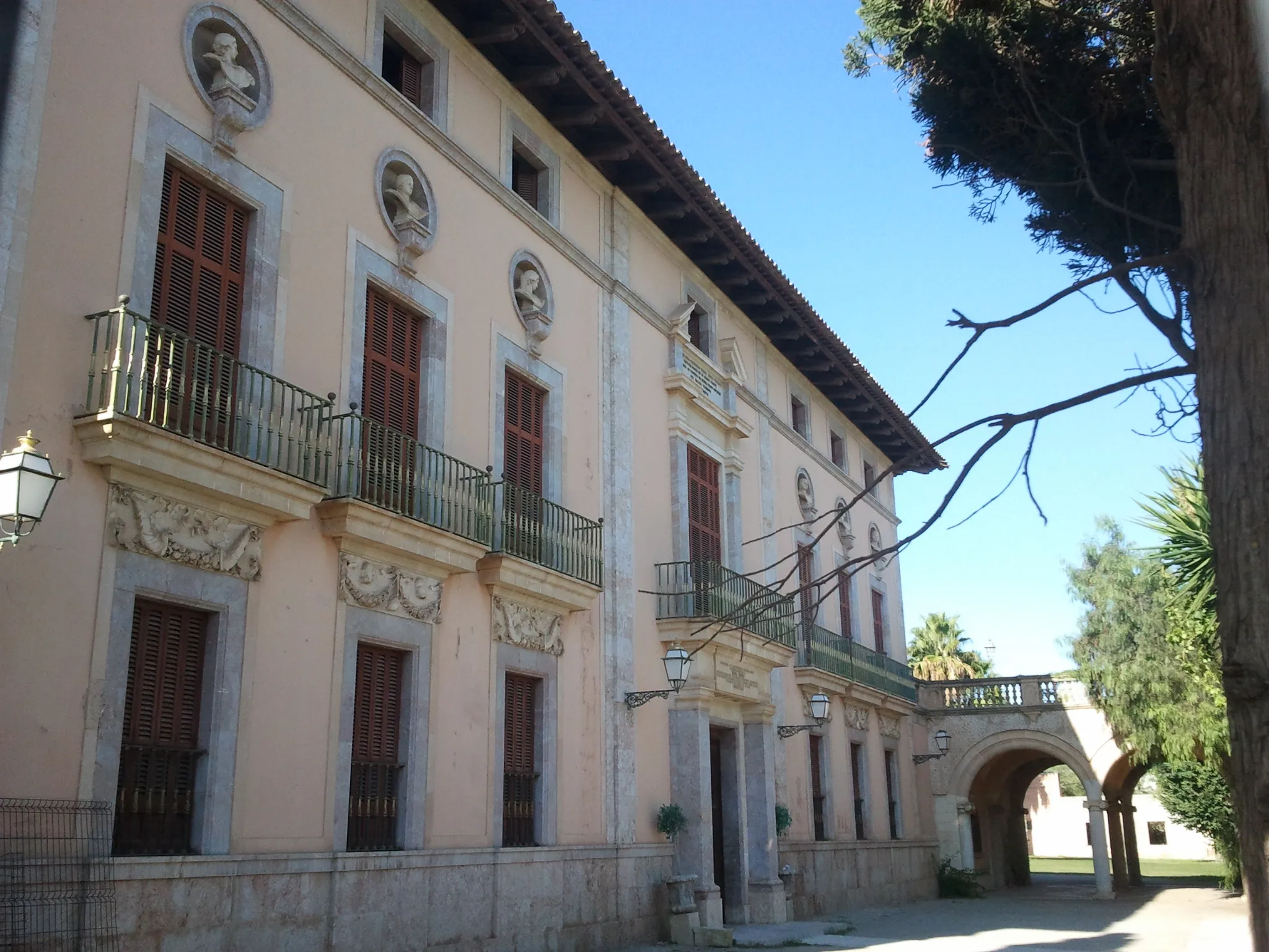 Photo showing: Palau i jardins d'Ayamans (Lloseta)