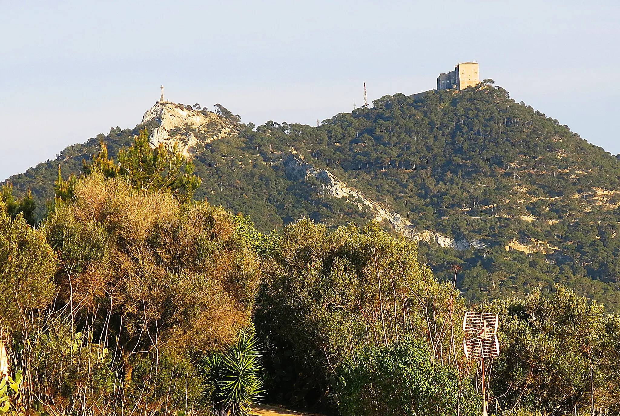 Photo showing: Sant Salvador des del c. Molí de n'Hereu (Felanitx)