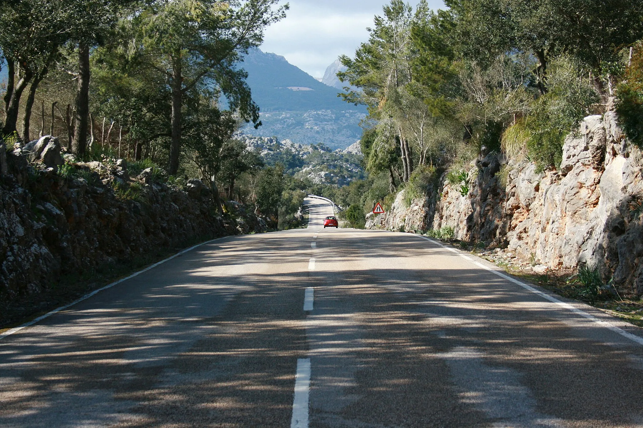 Photo showing: Mountain pass “Coll de Femenia”, Valle de Son March, road Ma-10 in Pollença, Mallorca, Spain