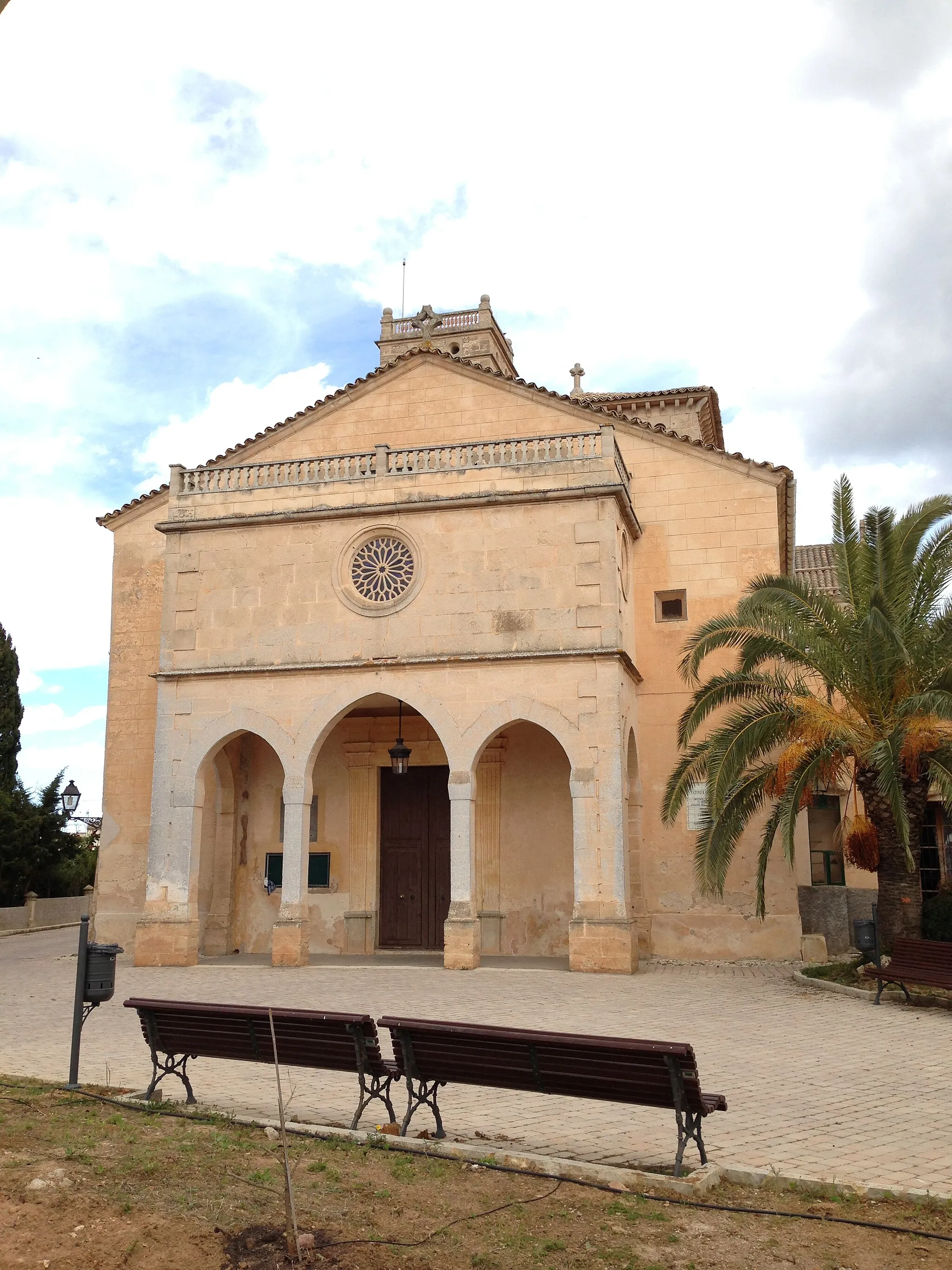 Photo showing: Ruta por el interior de Mallorca: Ariany. Info en www.quevisitarenmallorca.com/ruta-interior-mallorca