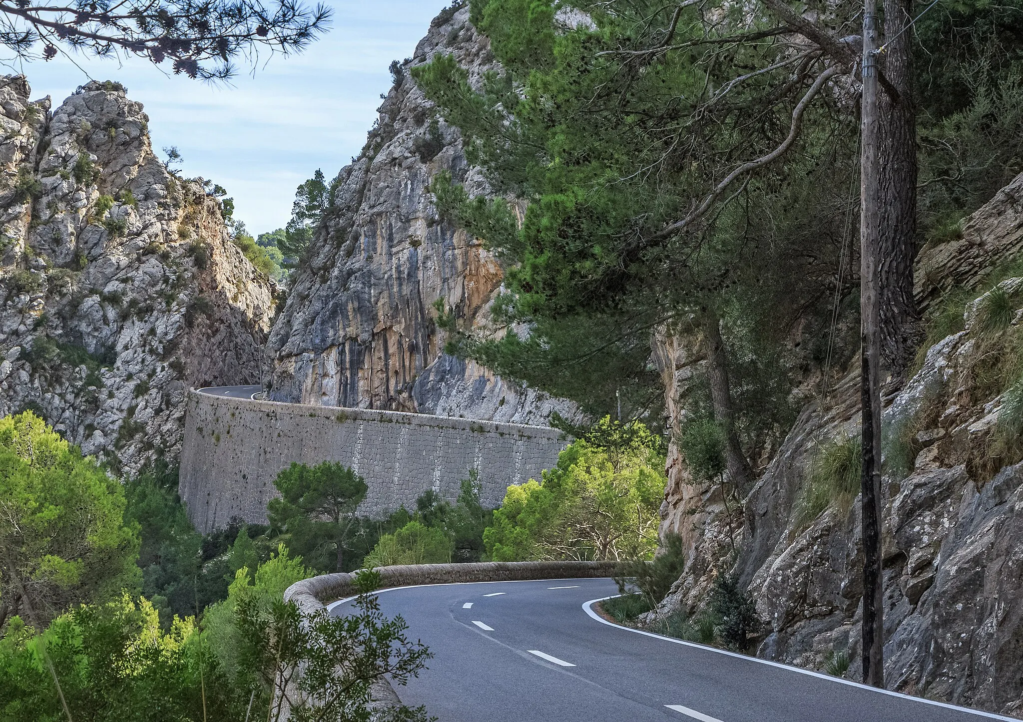 Photo showing: Road Ma-2130 near Coll de sa Batalla, Escorca, Majorca, Spain.