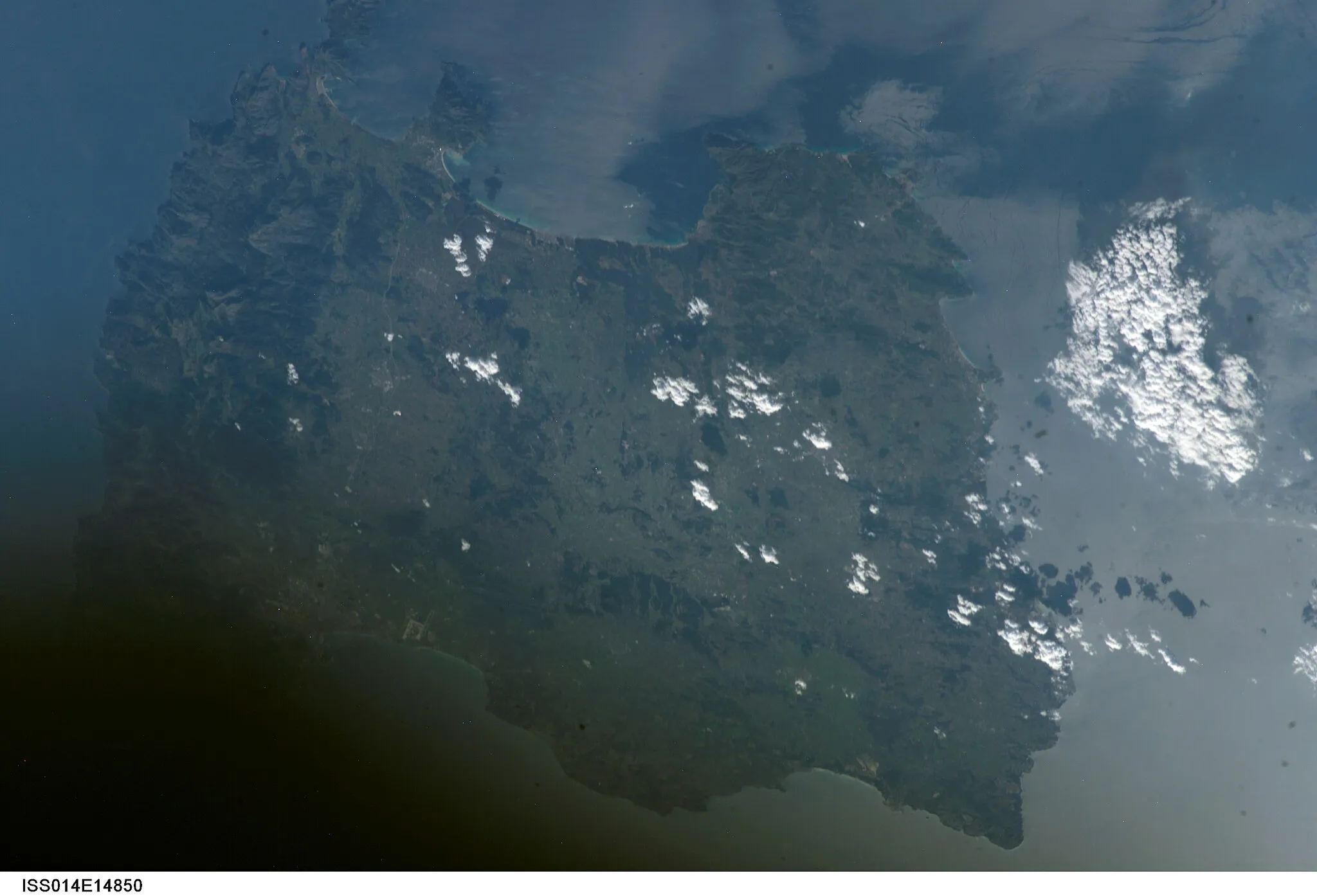 Photo showing: View of the Balearic Islands taken during ISS Expedition 14.