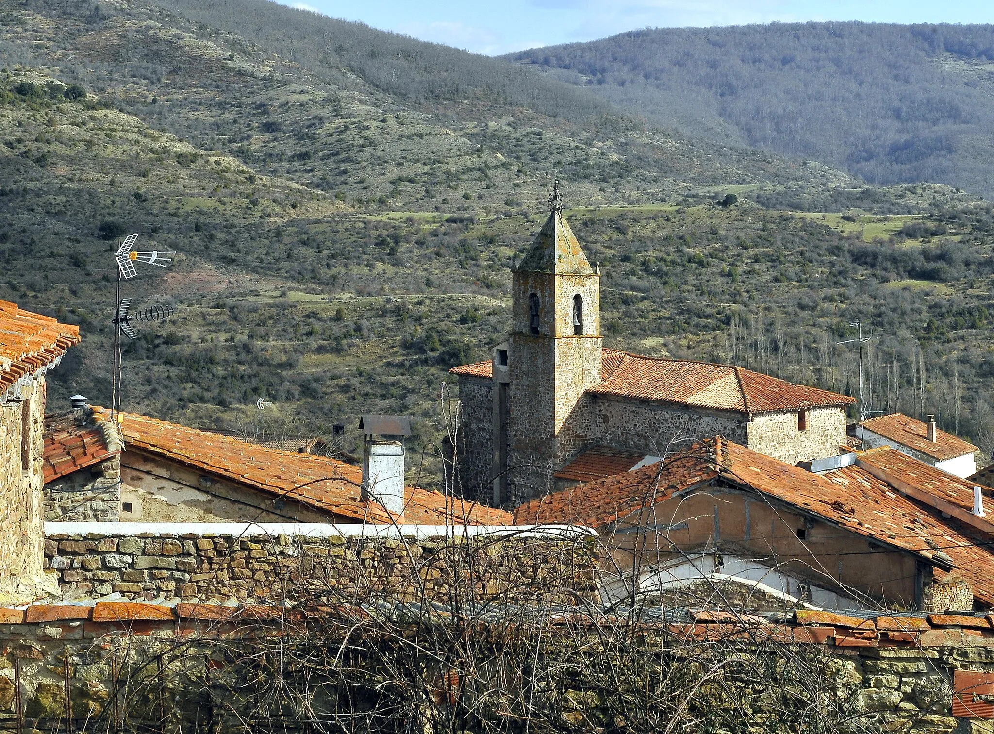 Photo showing: The village and its surroundings. Almarza de Cameros, La Rioja, Spain