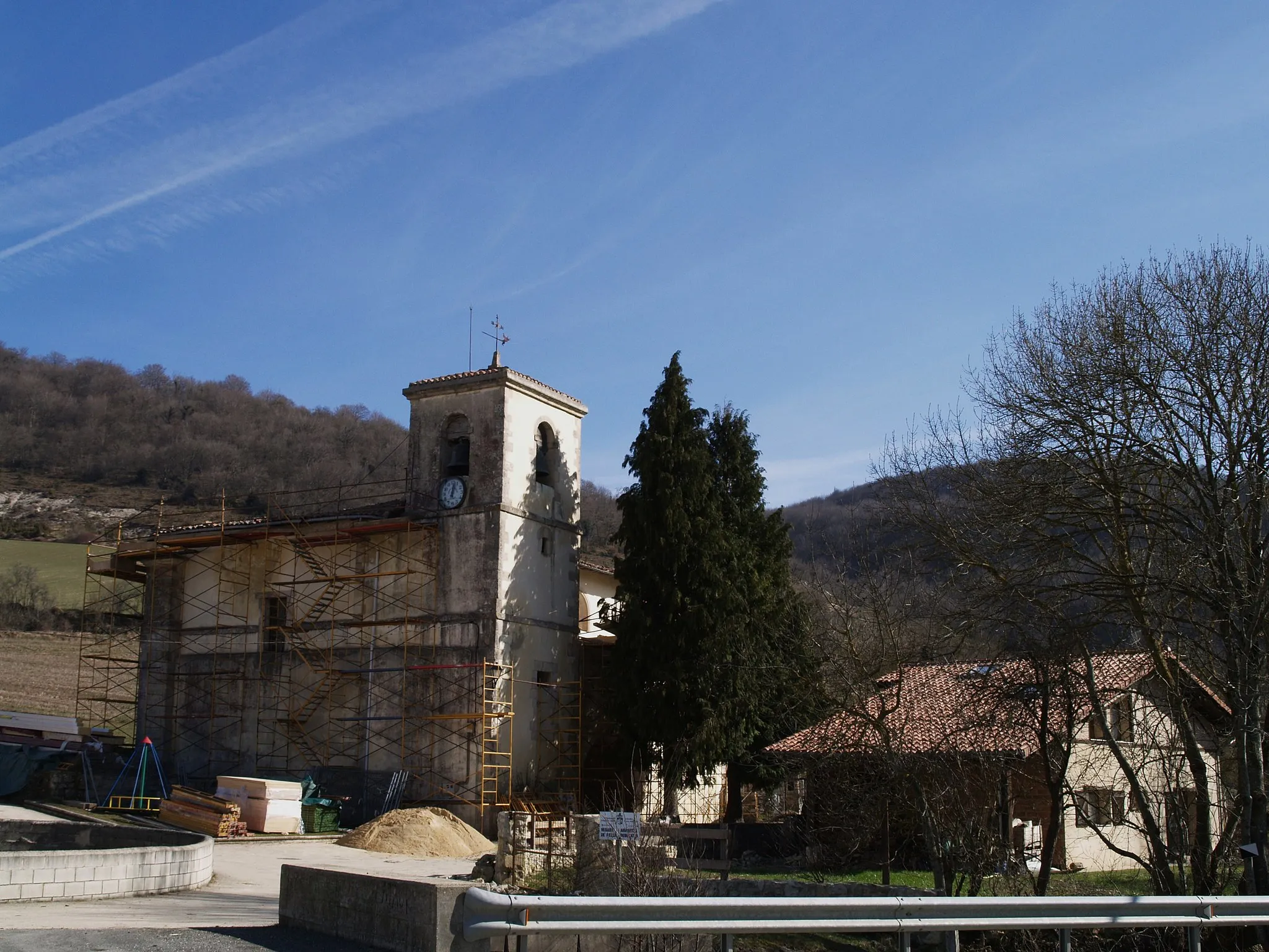 Photo showing: Azáceta : Vista de la Iglesia