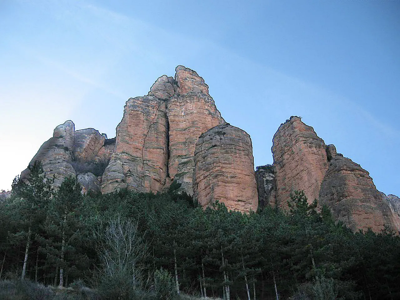 Photo showing: North face of Peña Bajenza