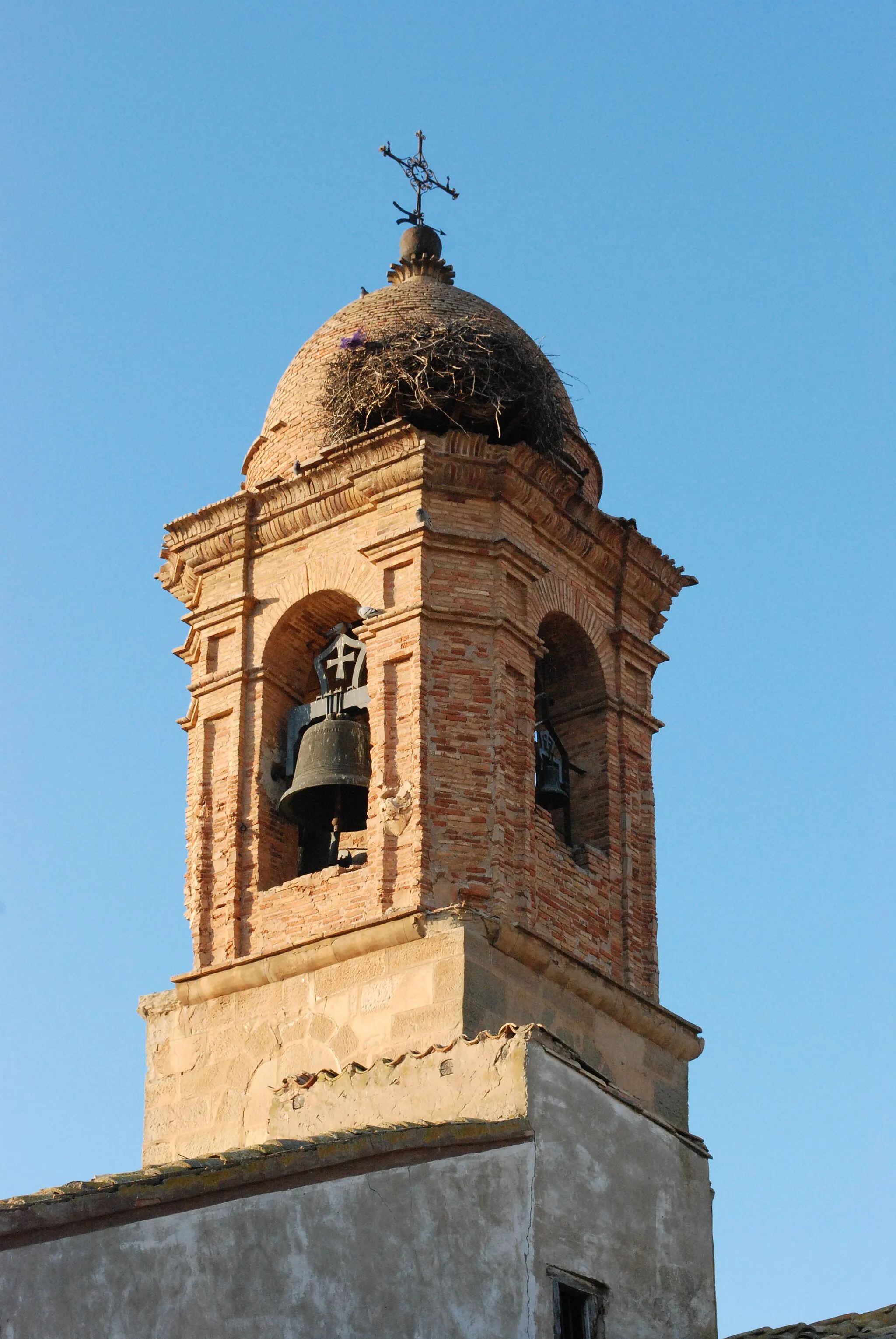 Photo showing: Torre de la iglesia del pueblo de Lazagurría