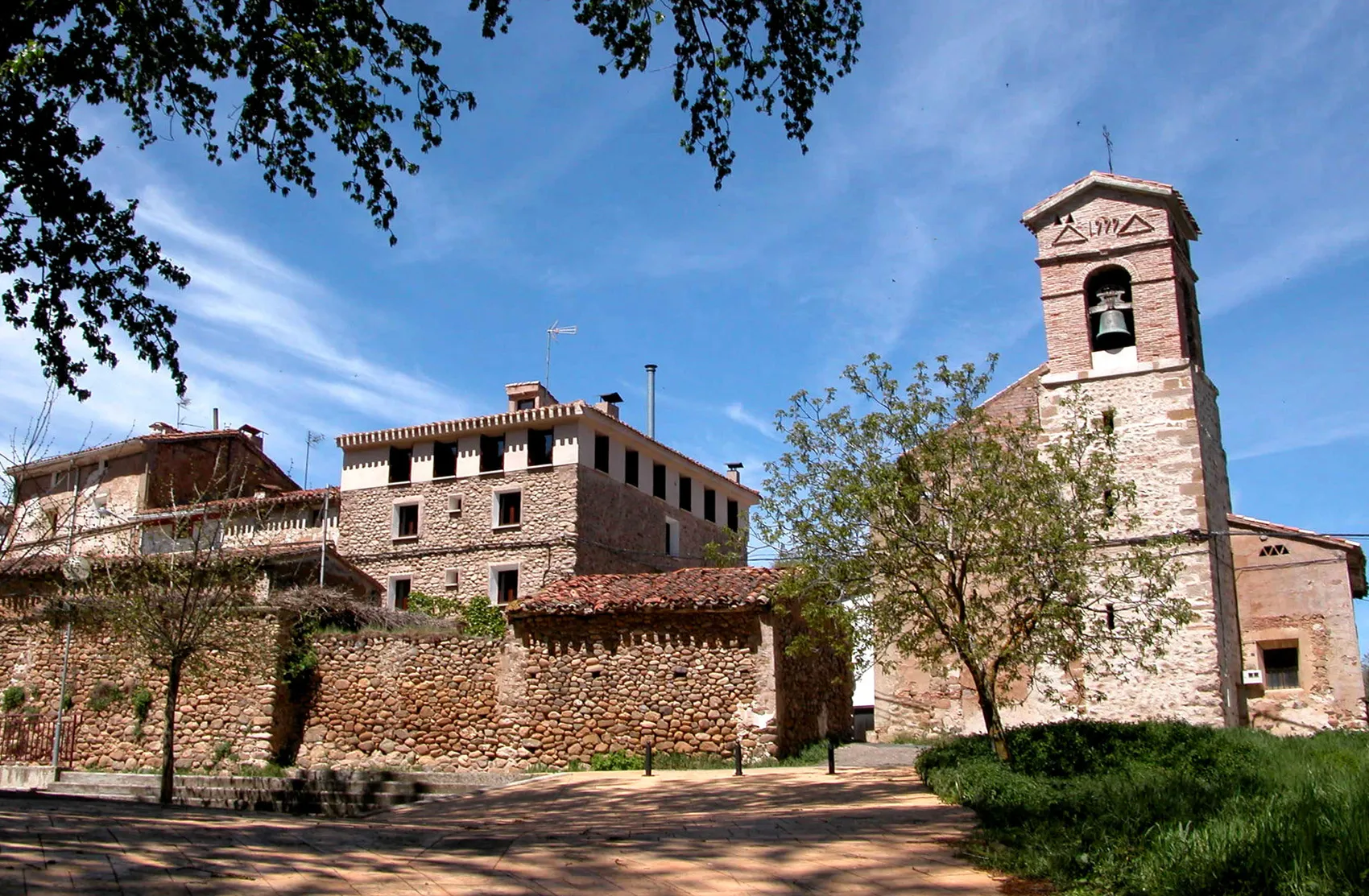 Photo showing: Las Ruedas de Ocón, aldea de Ocón (La Rioja - España)