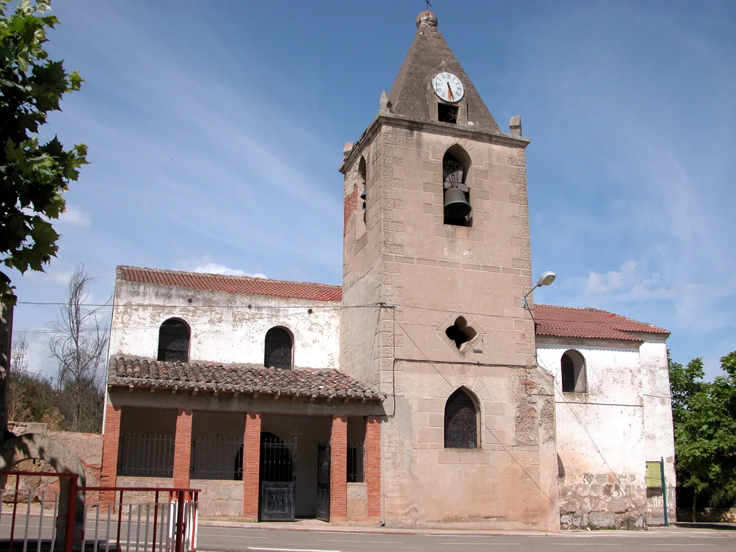 Photo showing: Iglesia de San Andrés en Cirueña, La Rioja (España).