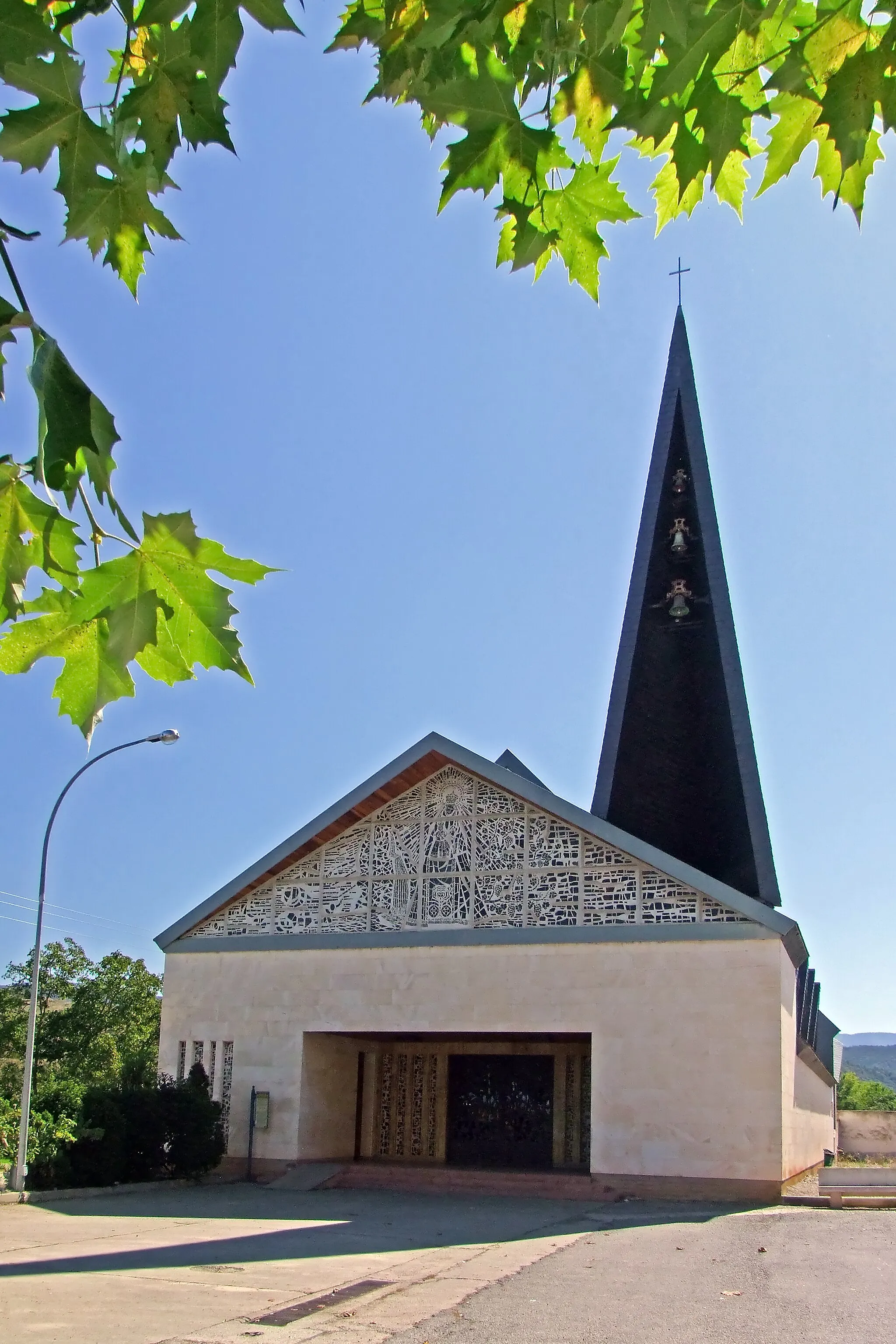 Photo showing: Ermita de la Virgen de Los Parrales en la localidad de Baños de Río Tobia, La Rioja - España