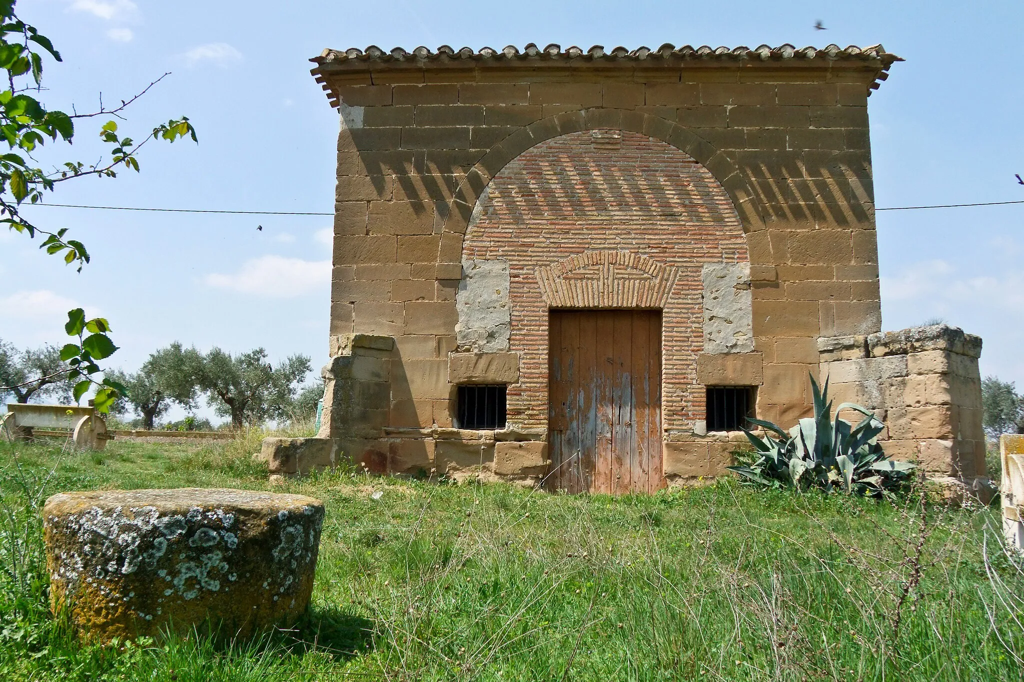 Photo showing: Ermita de Santa Ana en la localidad de Murillo de Río Leza, La Rioja - España