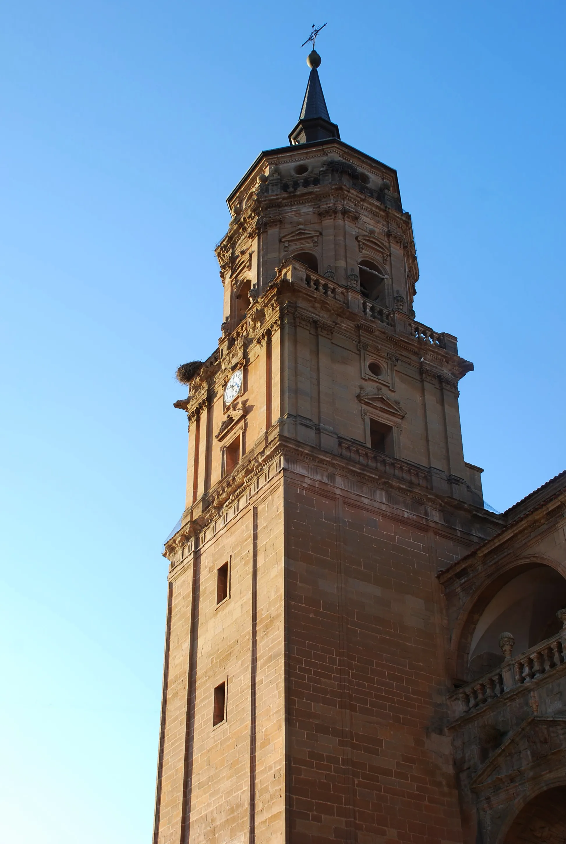 Photo showing: Torre de la iglesia de Murillo de Río Leza en La Rioja (España).