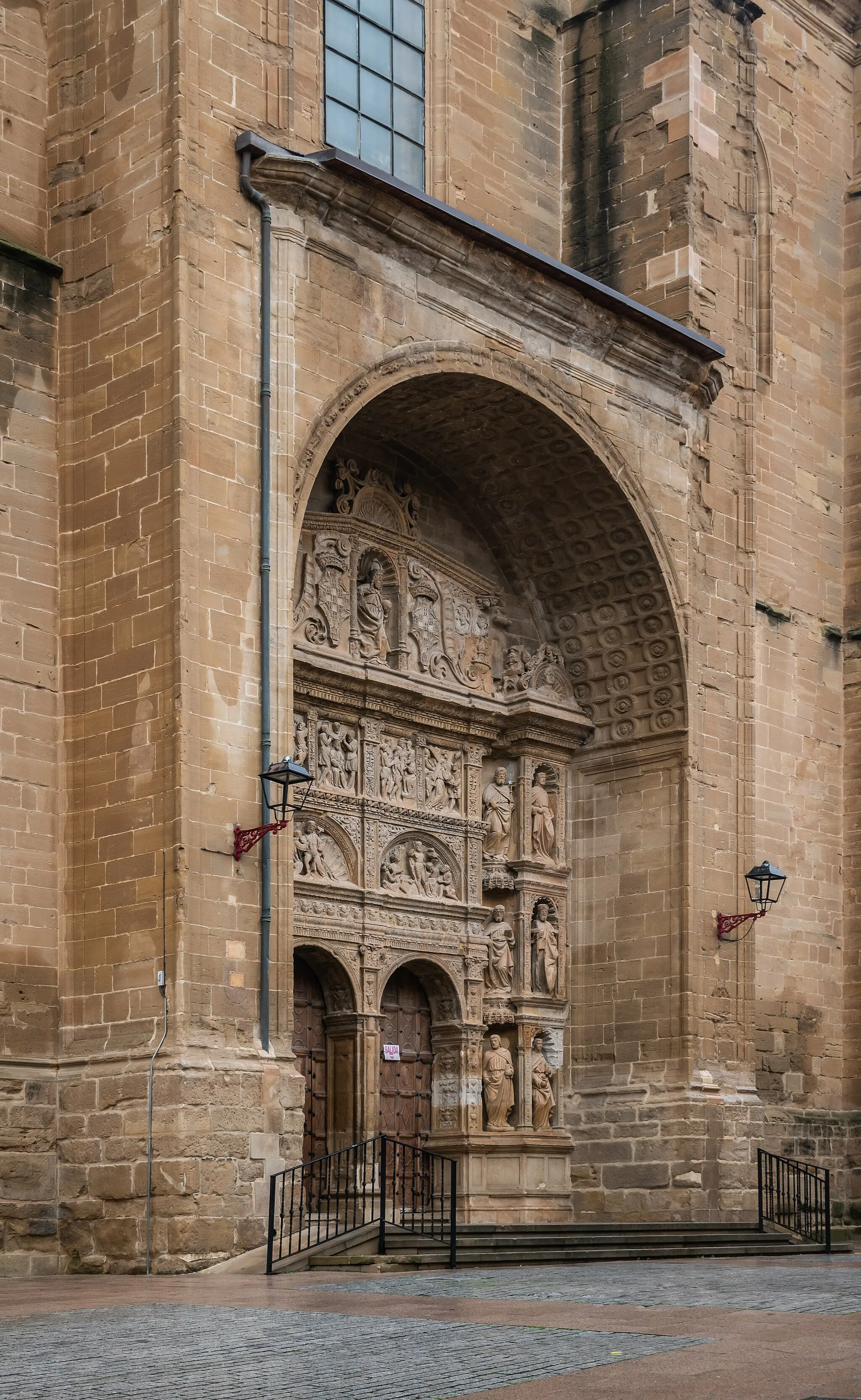 Photo showing: Portal of the Saint Thomas church in Haro, La Rioja, Spain