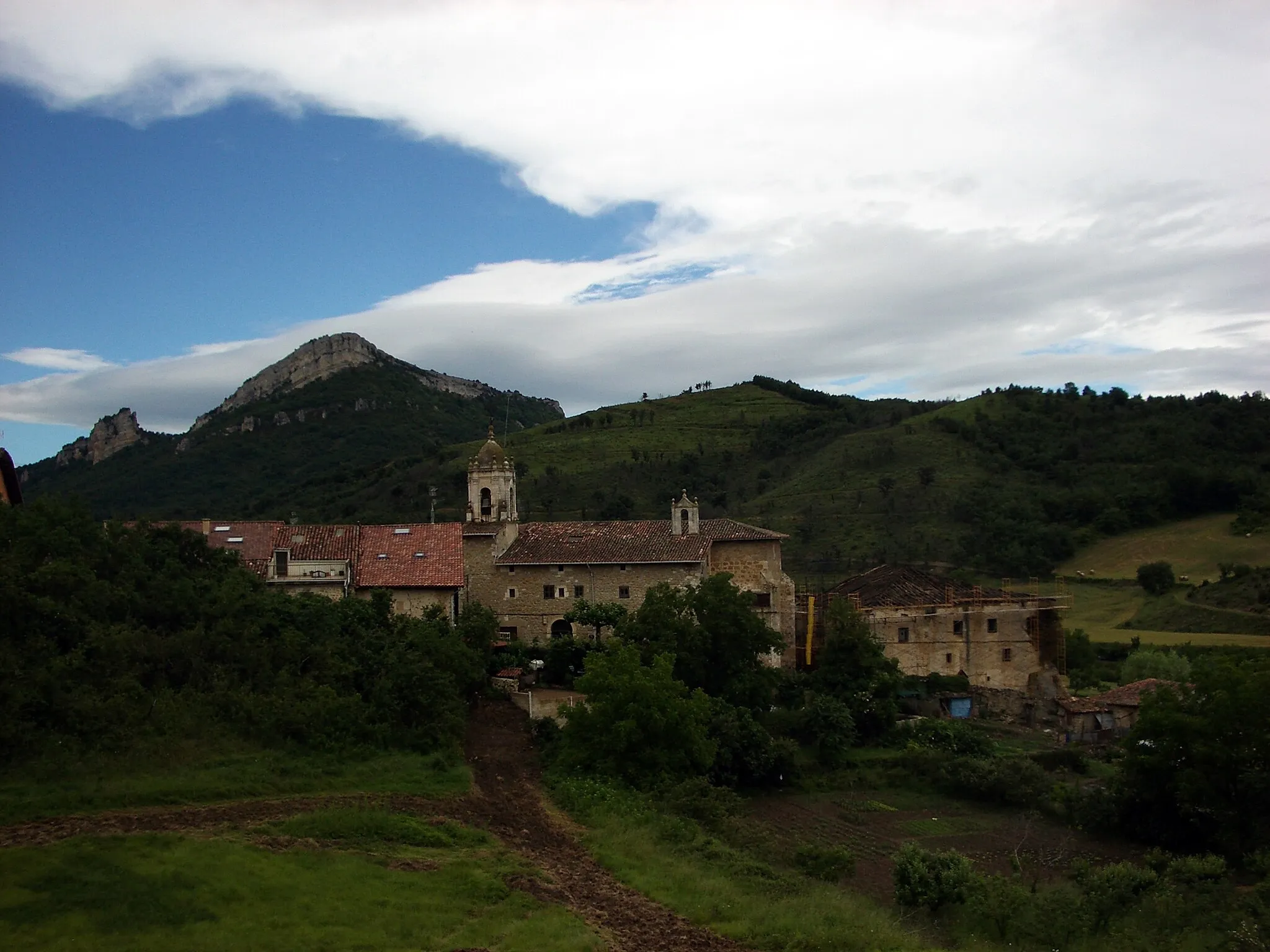Photo showing: A view of Bujanda, Campezo (Spain)
