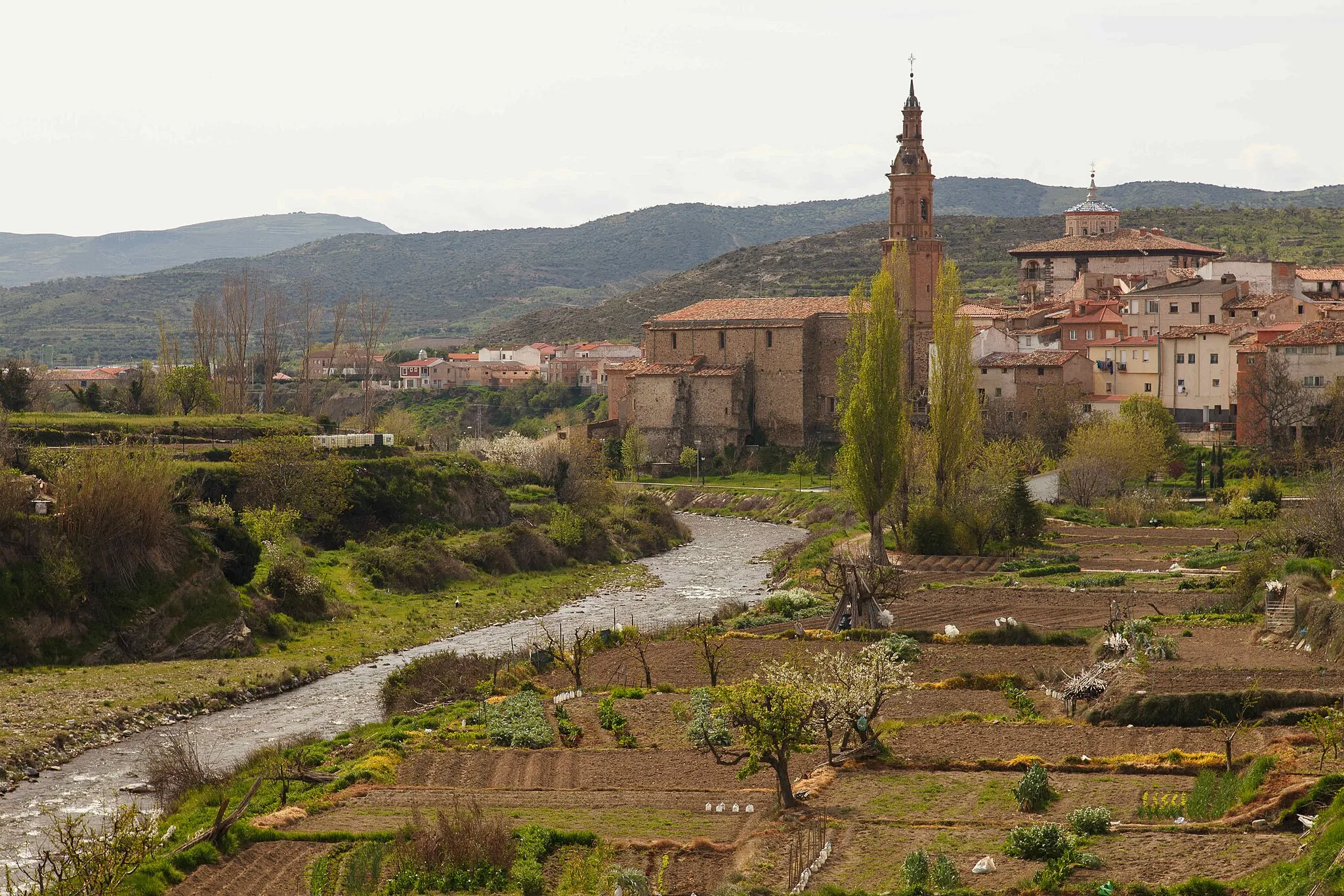 Photo showing: Igea desde el puente medieval