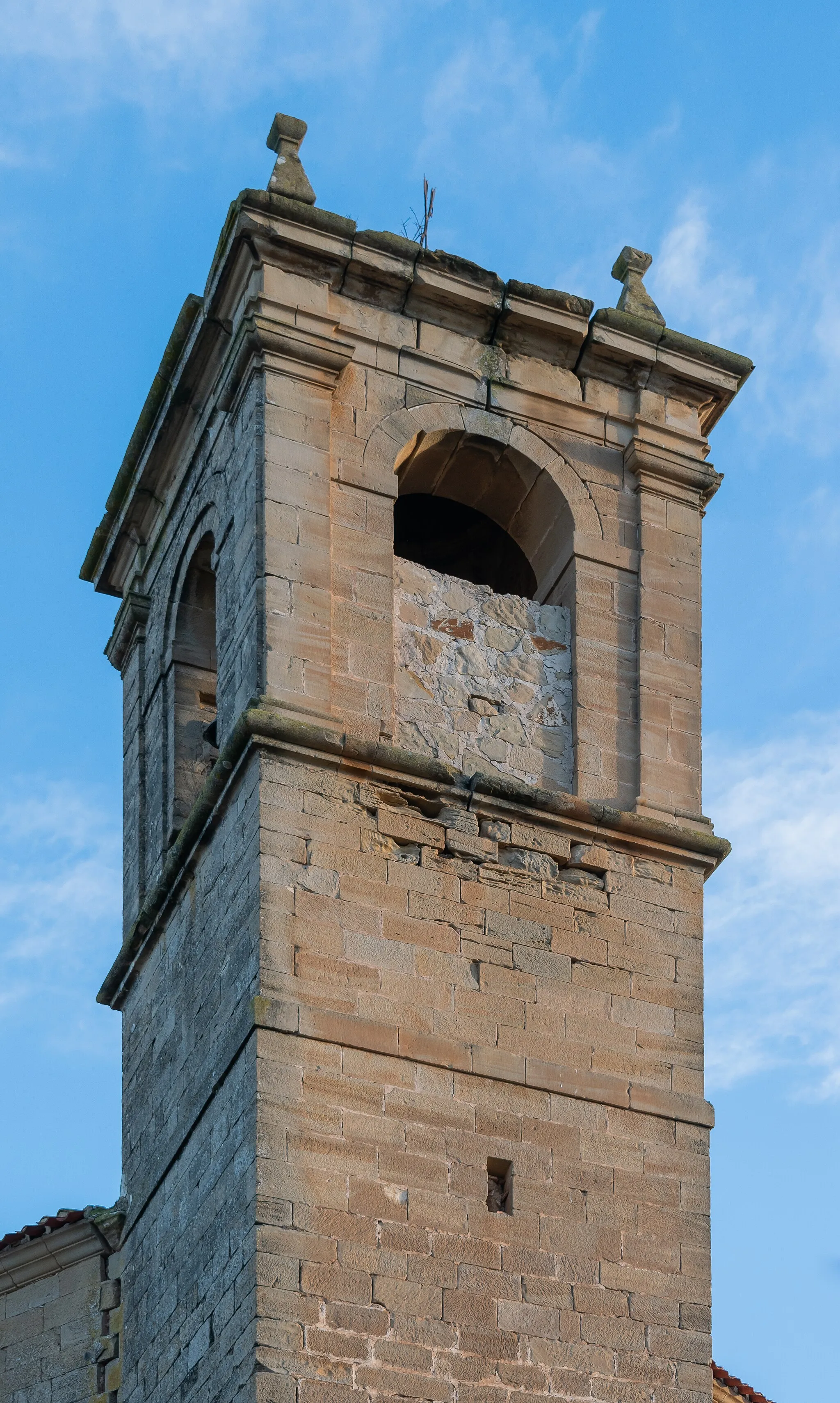 Photo showing: Bell tower of the Saint Andrew church in Torres del Río, Navarre, Spain