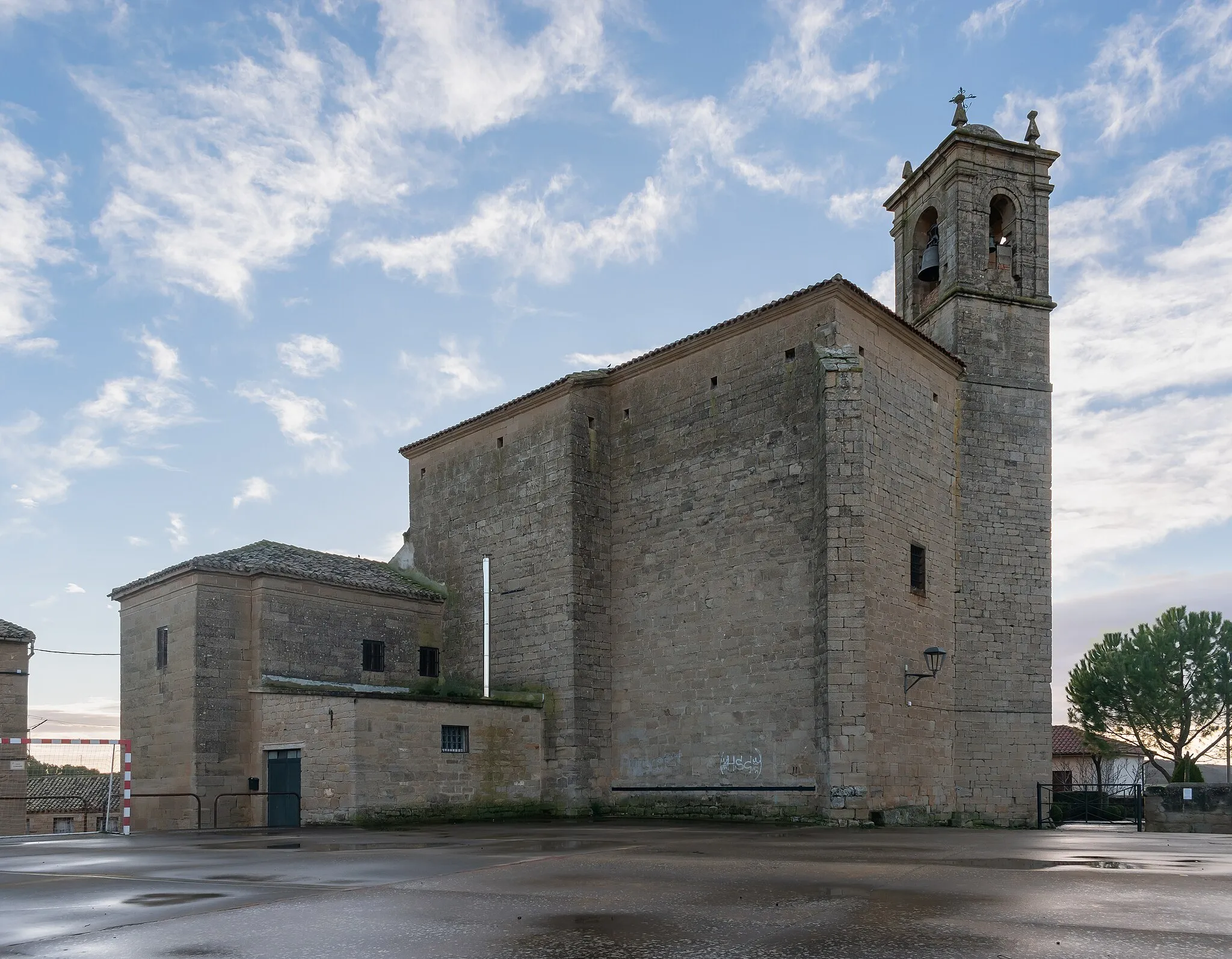 Photo showing: Saint Andrew church in Torres del Río, Navarre, Spain