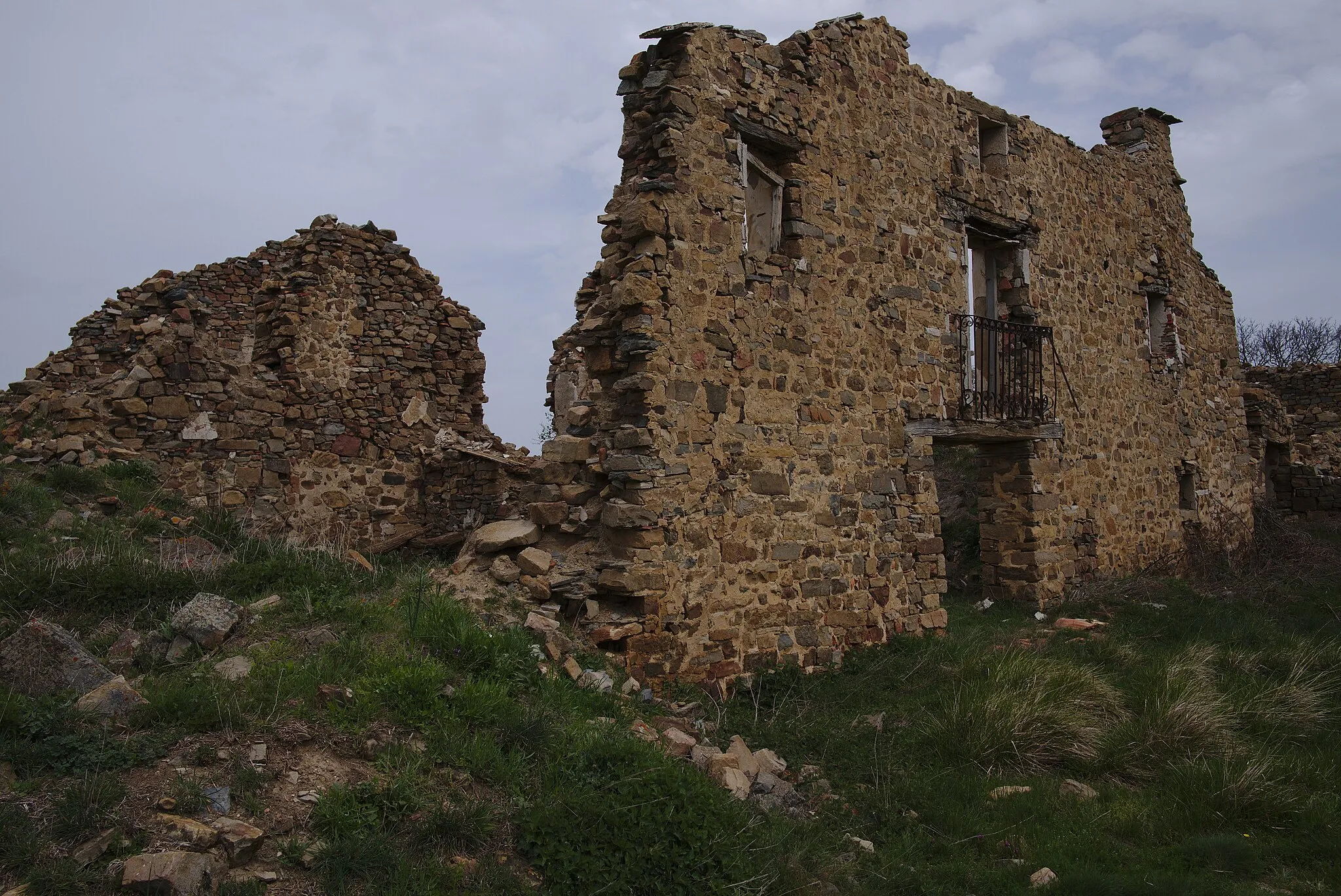 Photo showing: Villaseca Bajera, an abandoned village in the province of Soria, Spain.