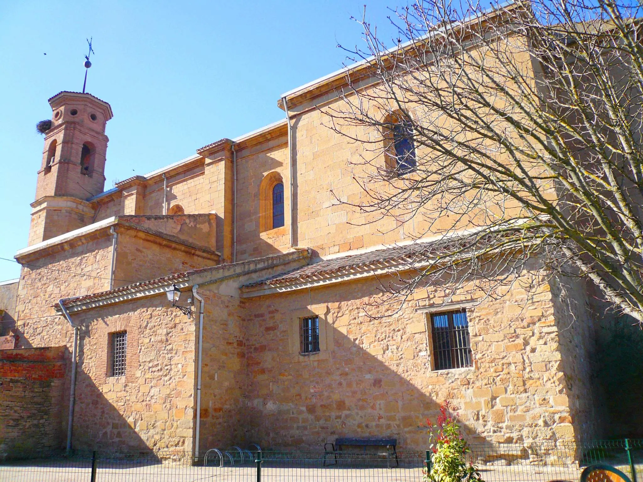 Photo showing: Iglesia de Santa María de la Asunción (Alcanadre, La Rioja)