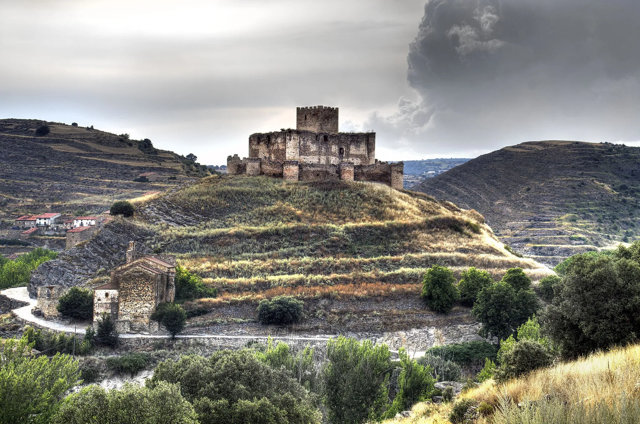 Photo showing: Es una construcción datada en el siglo XV y localizada en la provincia de Soria, España.