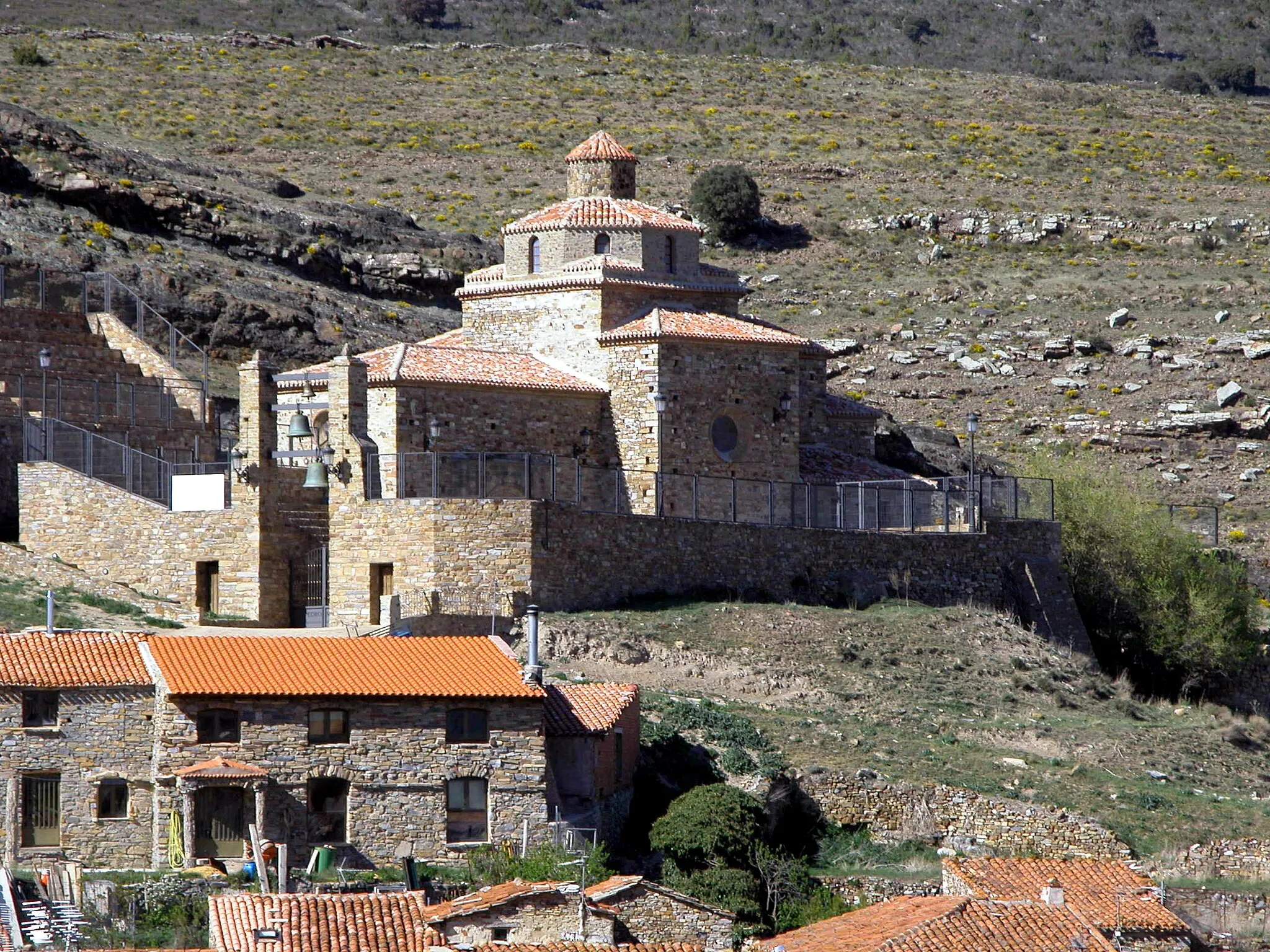 Photo showing: SAN PEDRO MANRIQUE (Tierras Altas de Soria). Ermita de la Virgen de la Peña (sXIII).