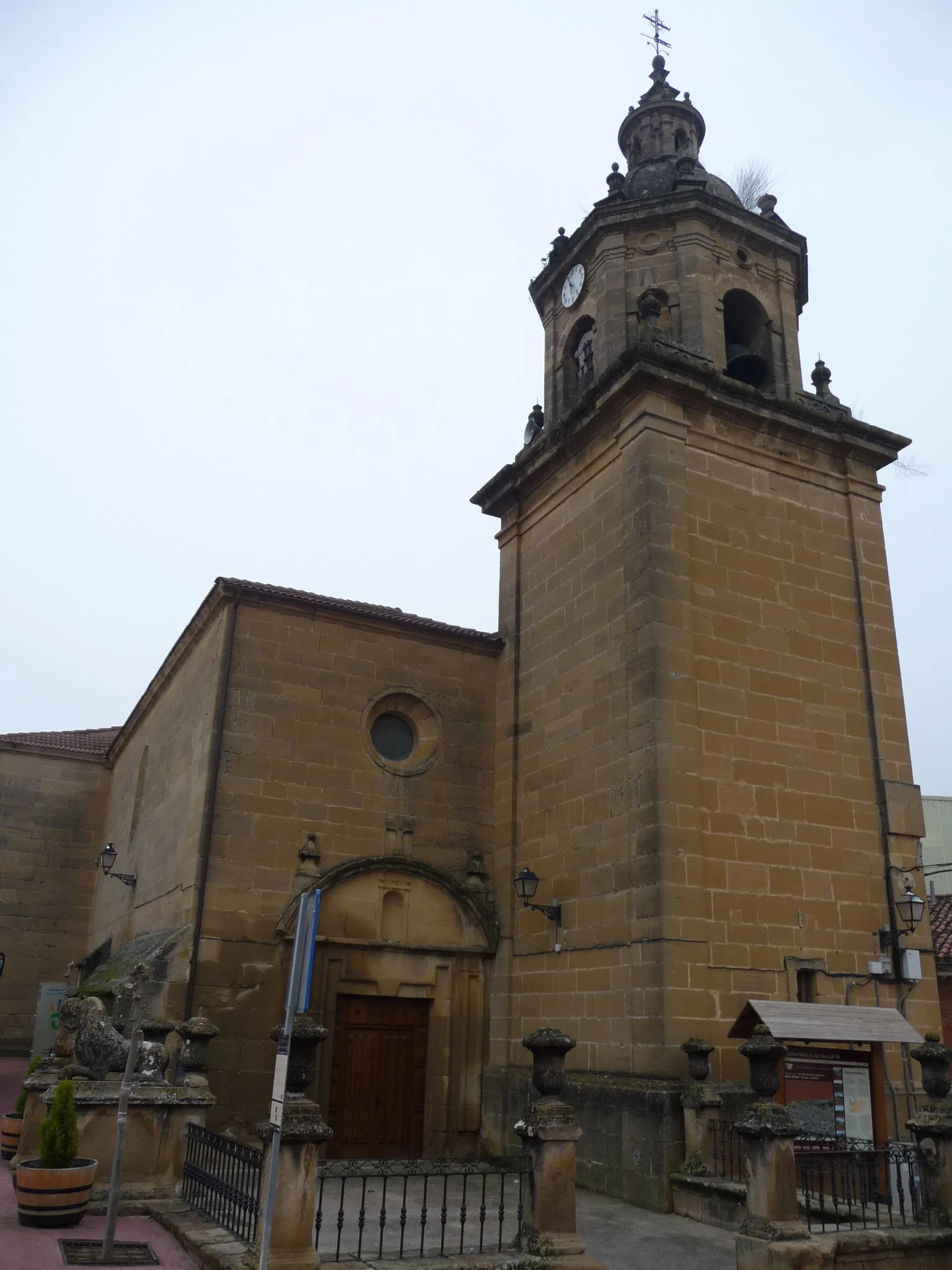 Photo showing: Iglesia parroquial de Ntra. Sta. de la Antigua - Baños de Ebro.
