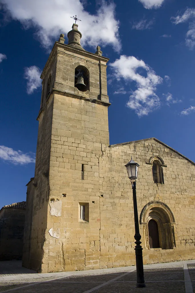 Photo showing: Tirgo's church, La Rioja, Spain.