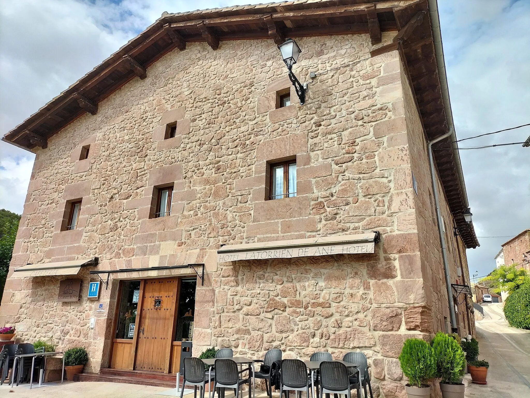 Photo showing: Hotel Rural Latorrién DE ANE (hotel in Mues, Spain)