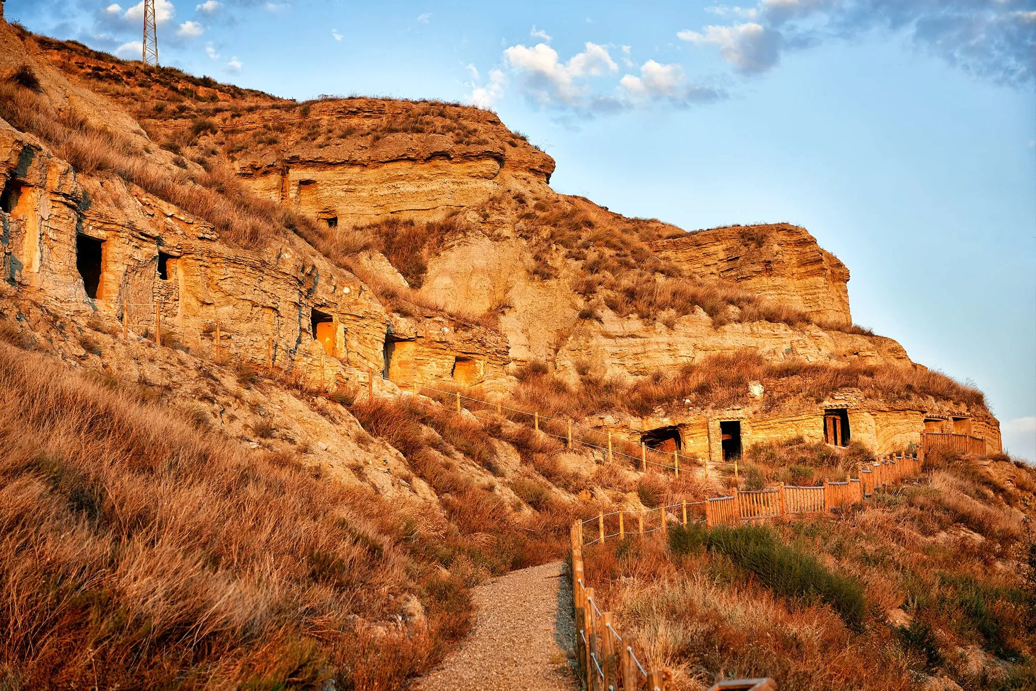 Photo showing: Old Caves in Arguedas (Navarra, Spain)