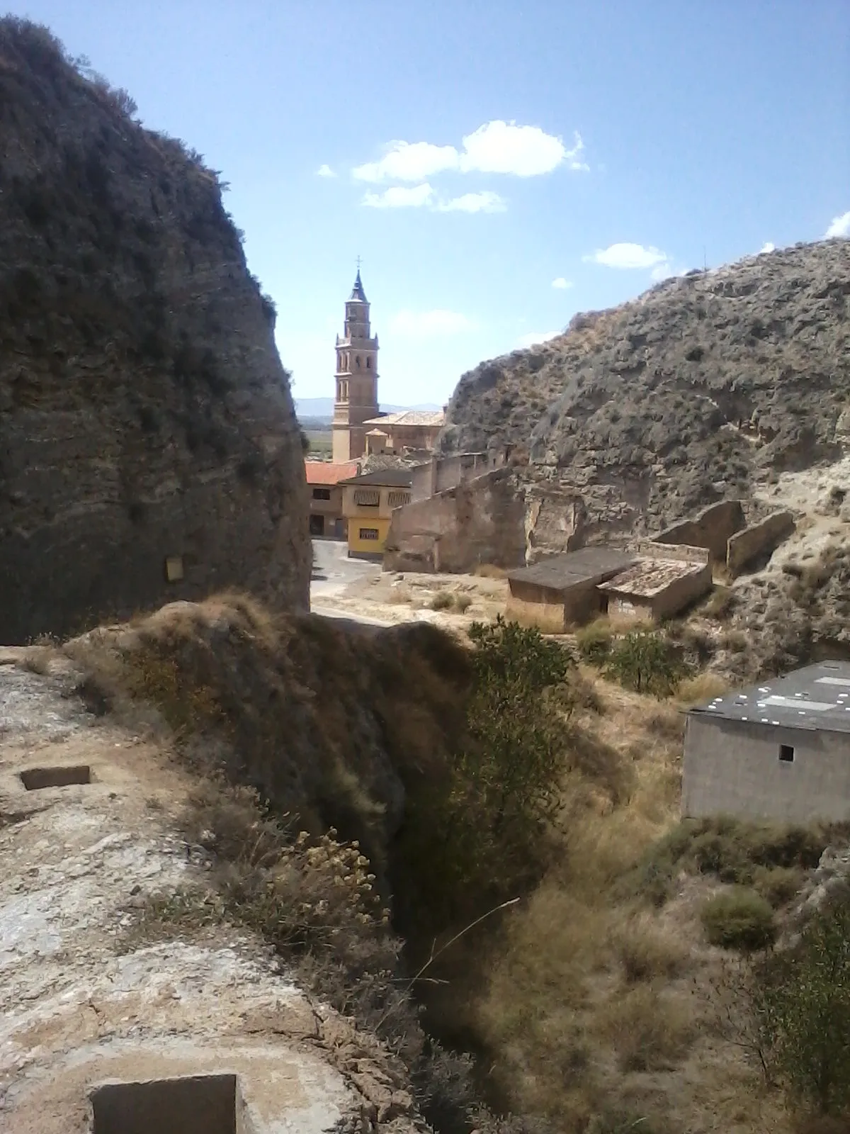 Photo showing: Arguedas. Carrera que va a la Ermita de la Virgen del Yugo.