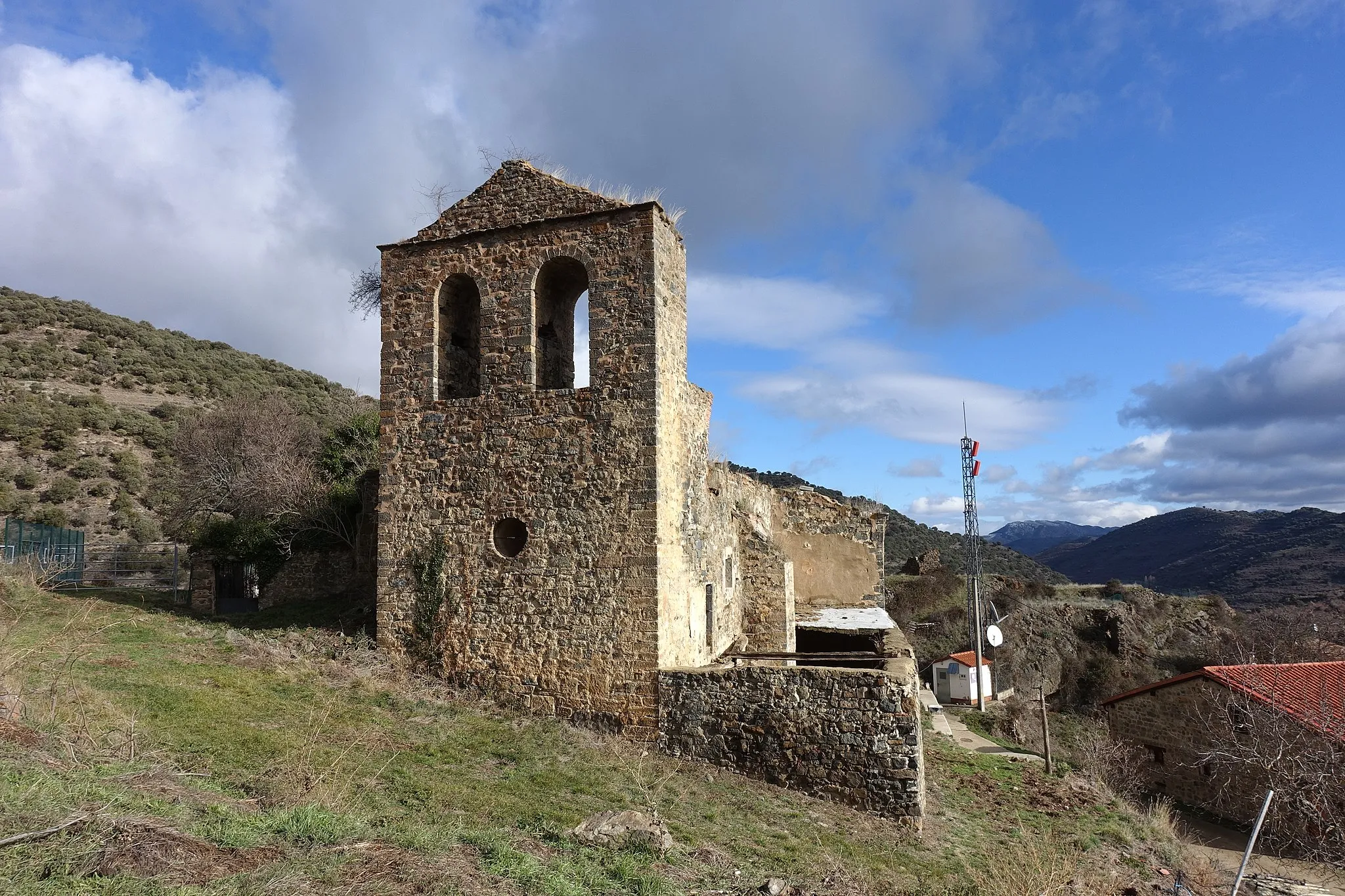 Photo showing: Iglesia de Nuestra Señora del Pilar, Zarzosa (La Rioja, España).