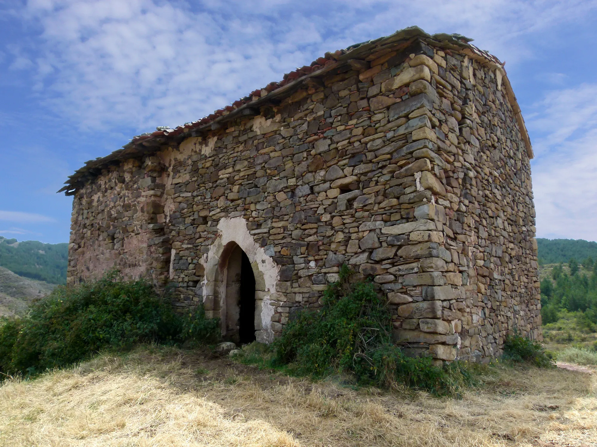 Photo showing: Ermita de Nuestra Señora del Rosario en el despoblado de Olivan, (Robres del Castillo, La Rioja, España).