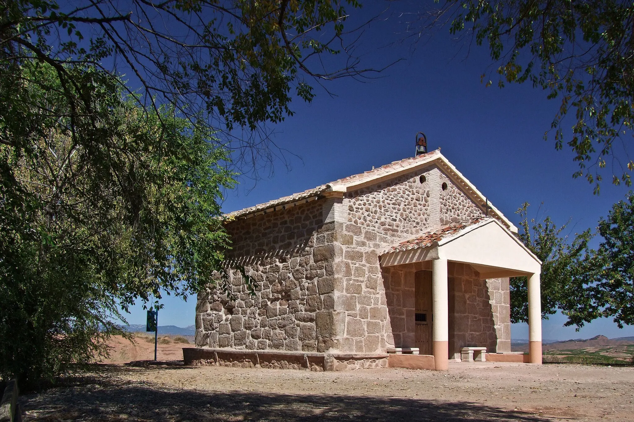 Photo showing: Ermita de San Cristóbal en la localidad de Cordovín, La Rioja - España